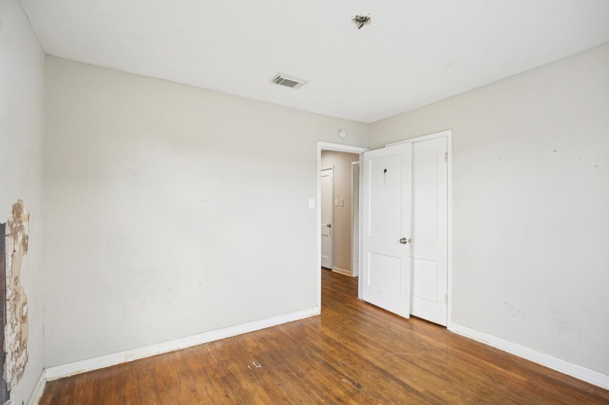 1531 W 8th Street