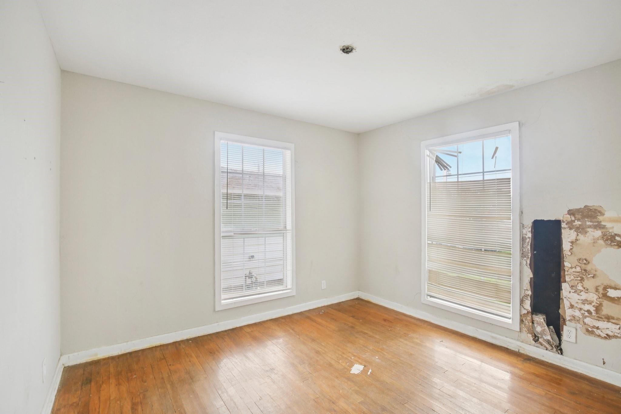 1531 W 8th Street