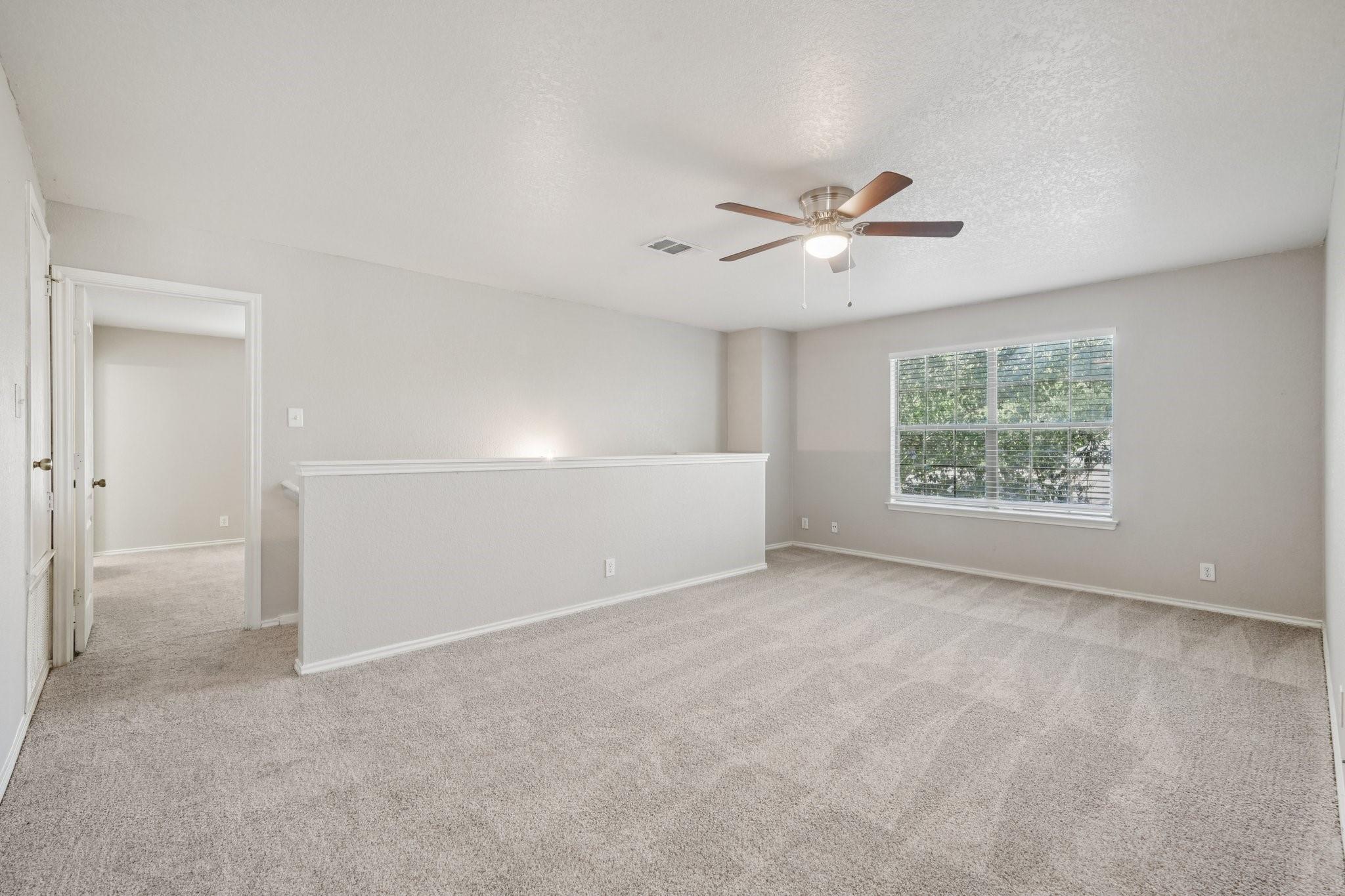 7734 Barhill Post