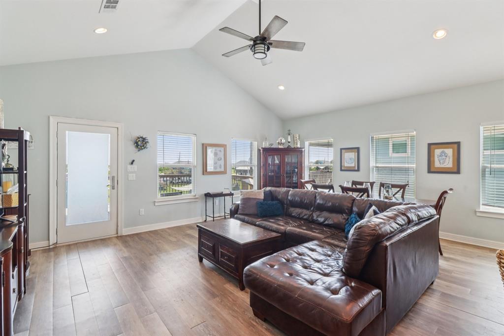 989 Meynig Drive
