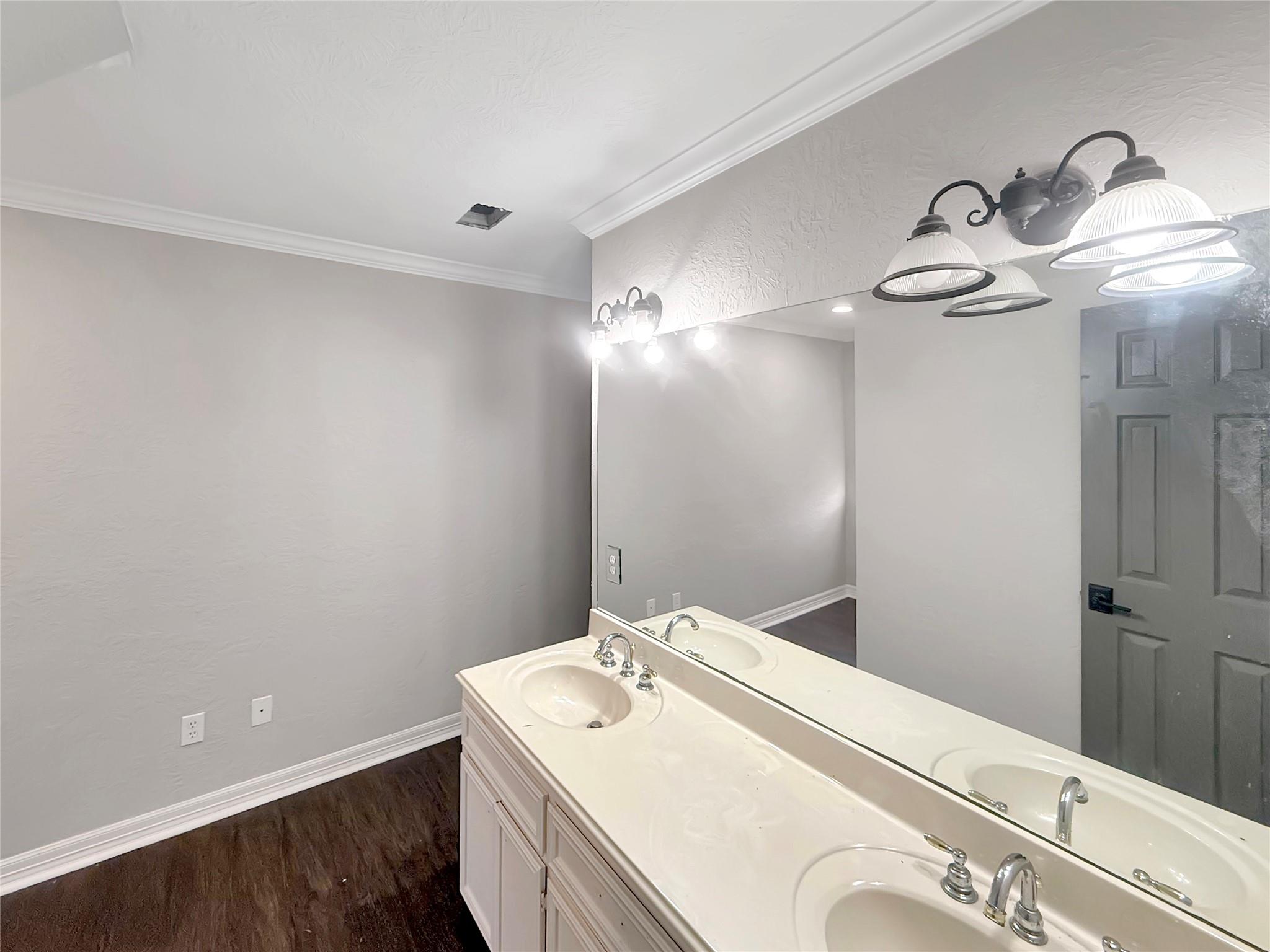 1330 Woodway Boulevard