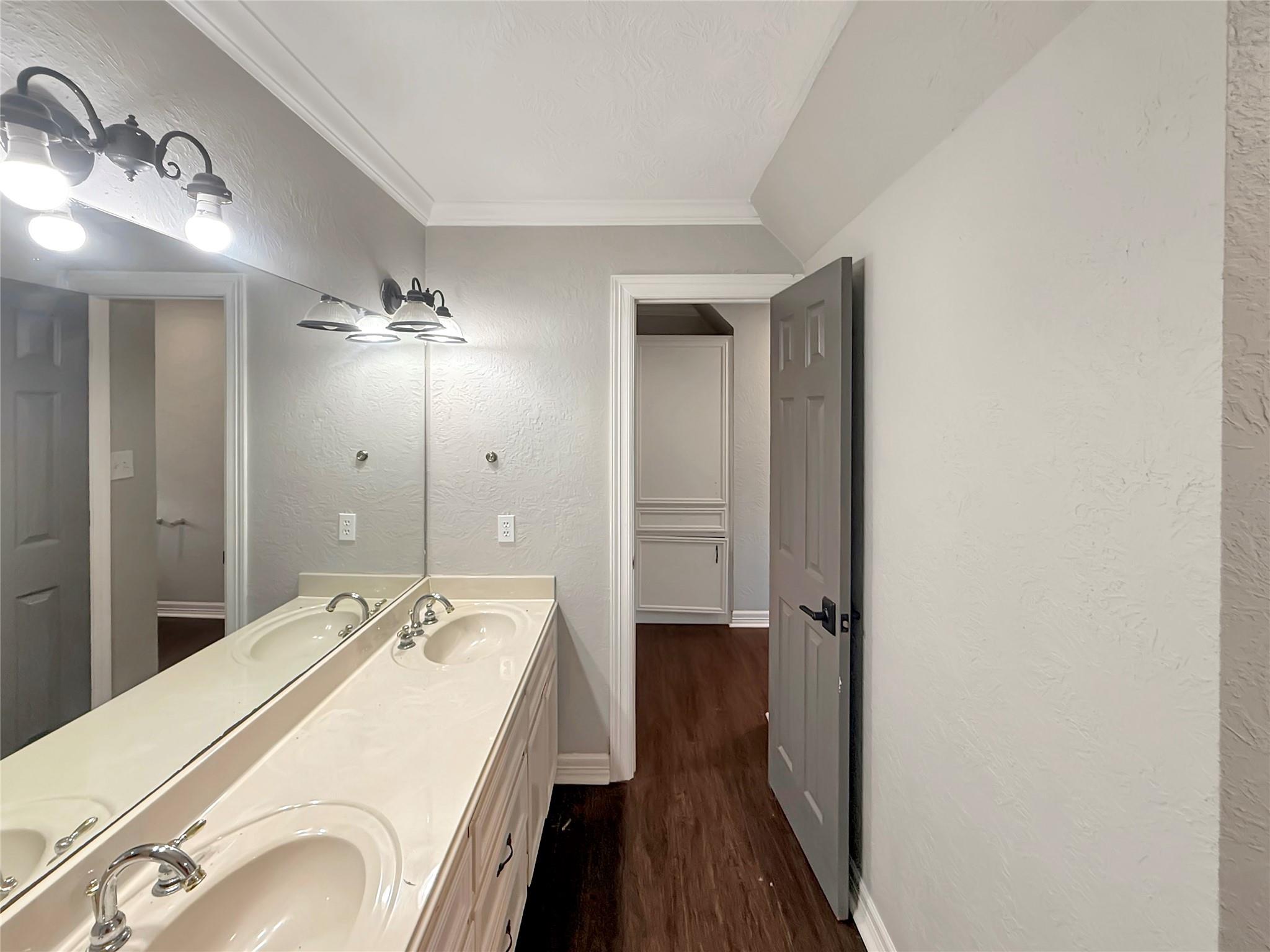 1330 Woodway Boulevard