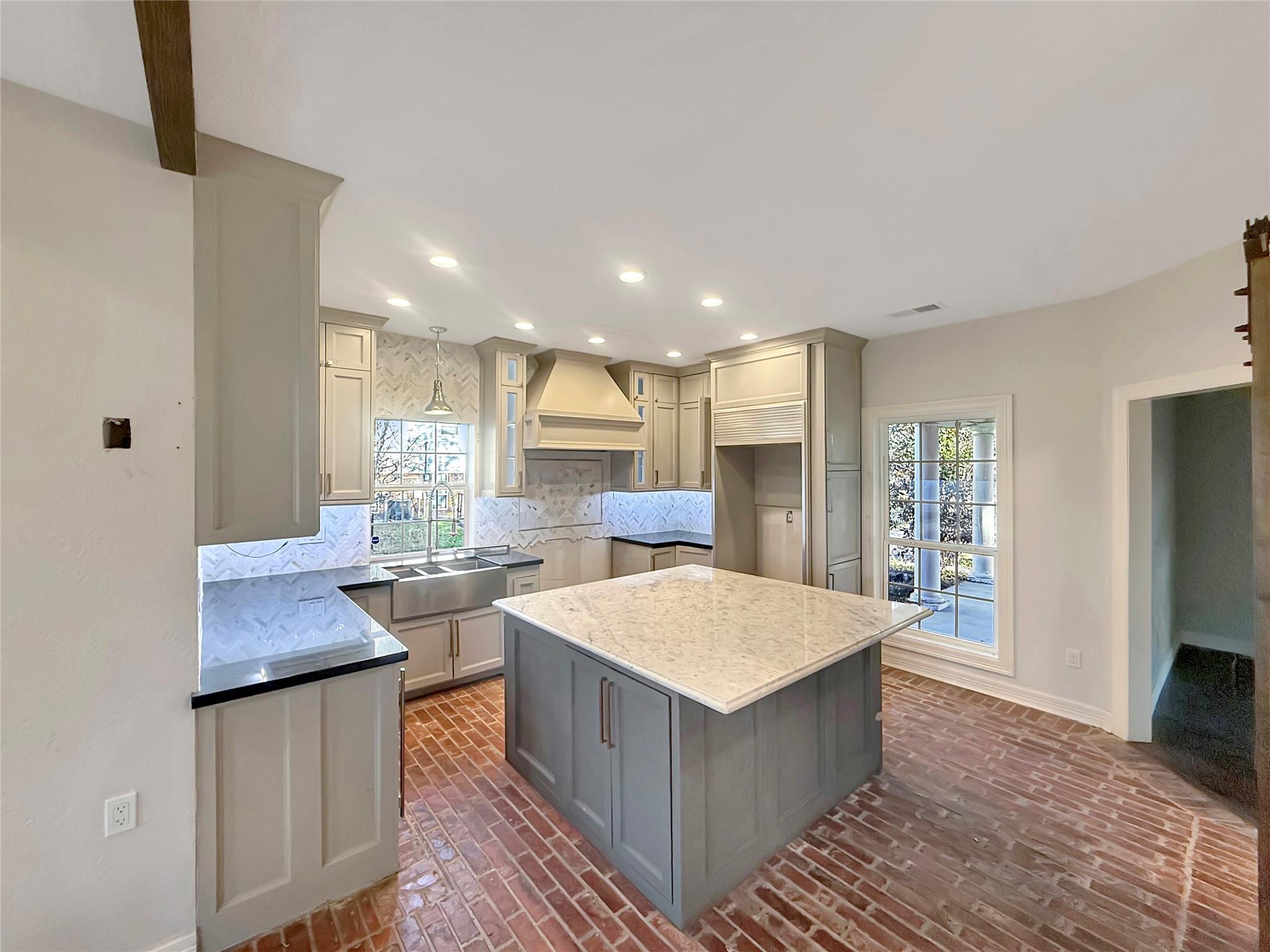 1330 Woodway Boulevard