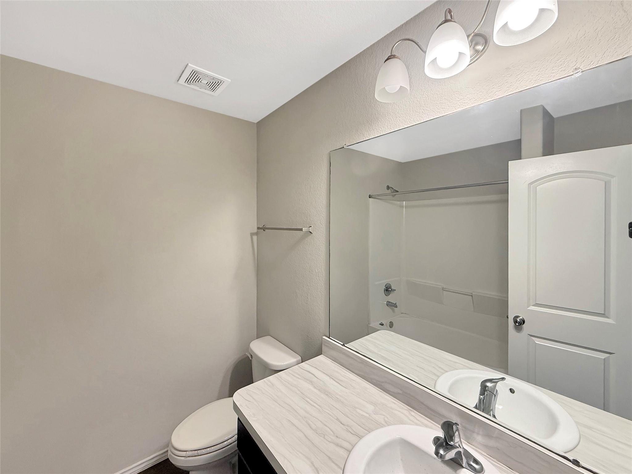 15443 Cipres Verde Street