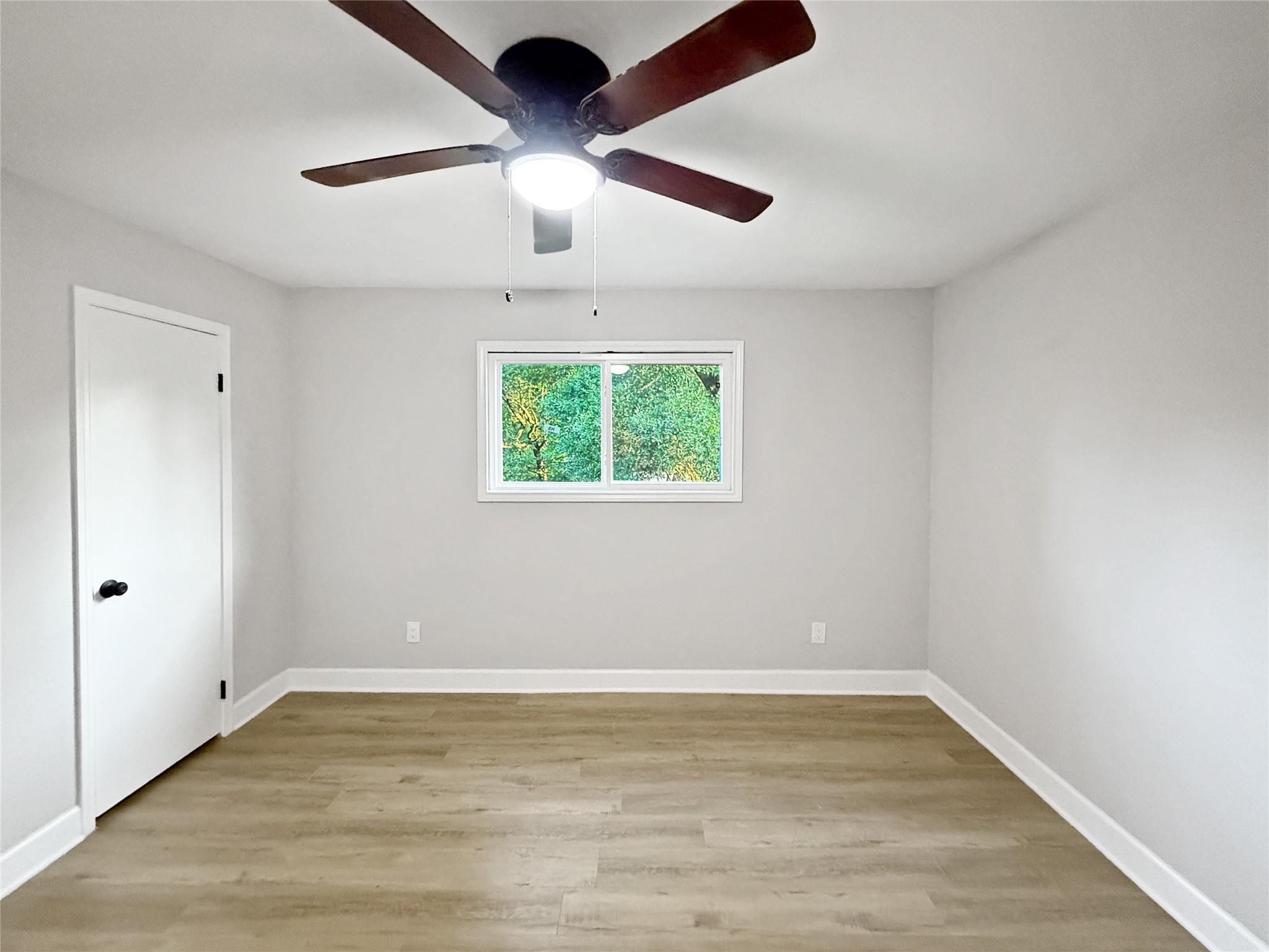 5318 Lacreek Lane