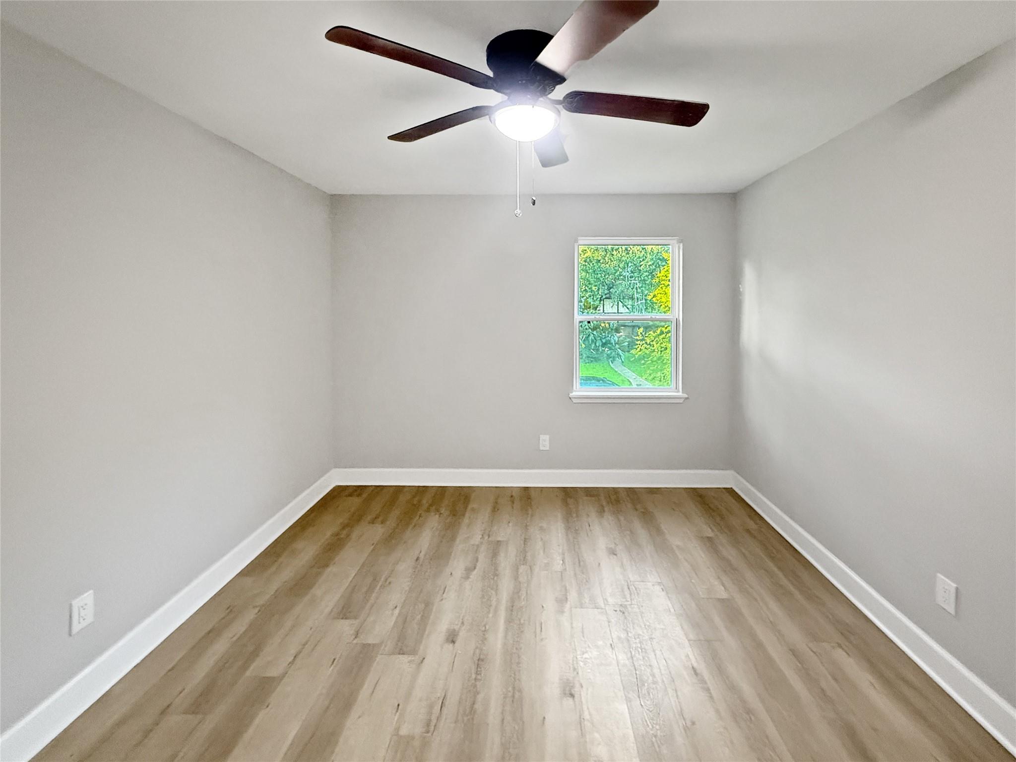 5318 Lacreek Lane