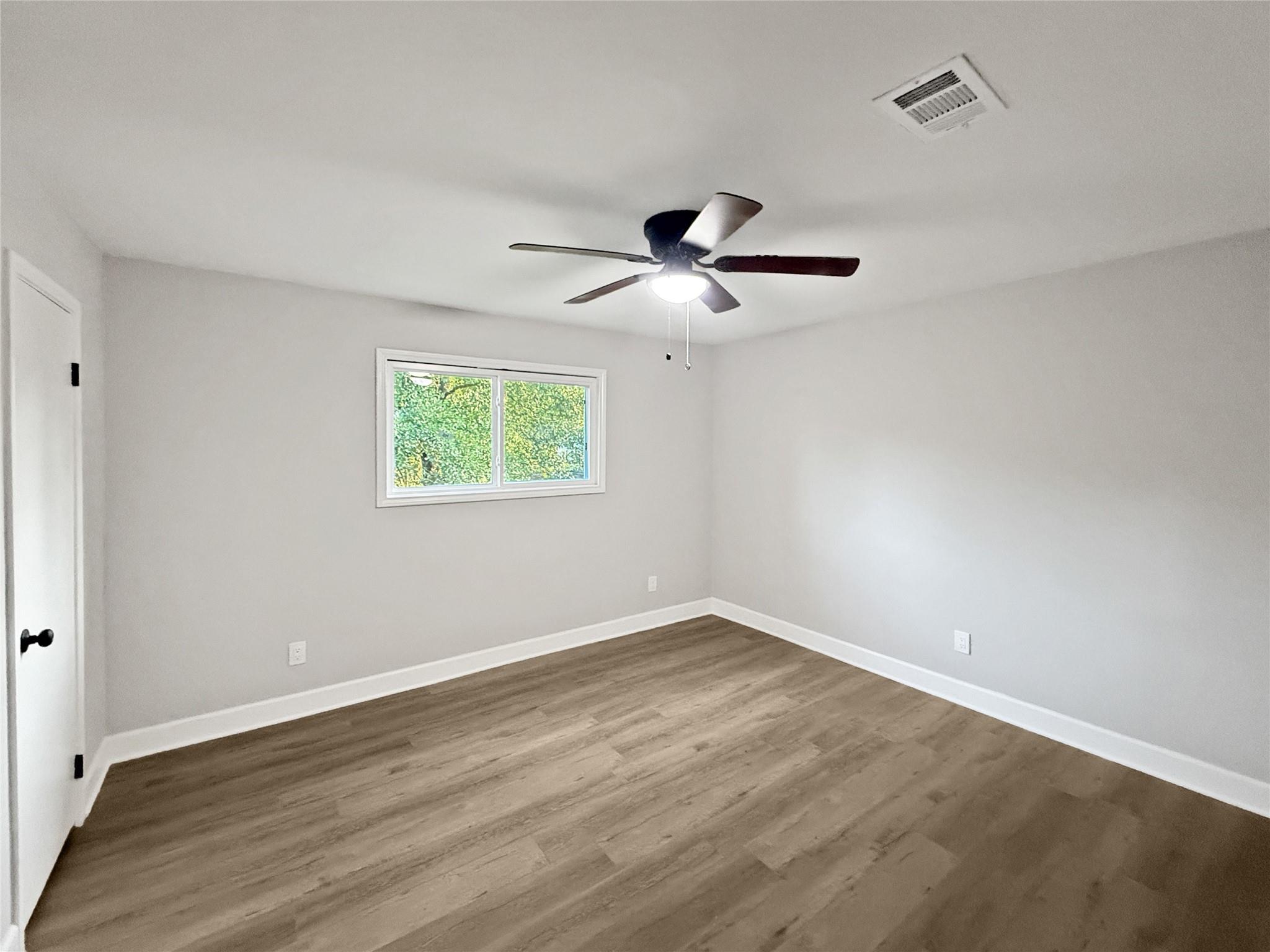 5318 Lacreek Lane