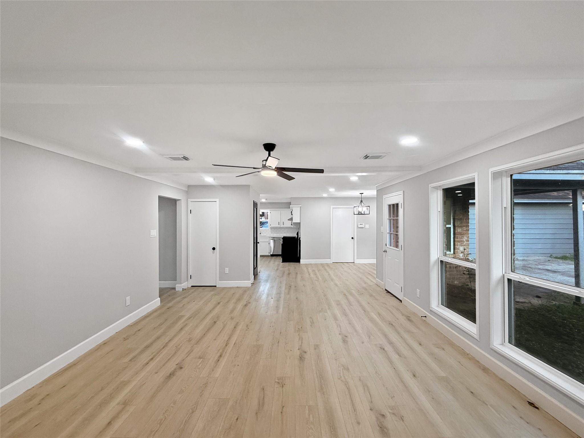 5318 Lacreek Lane