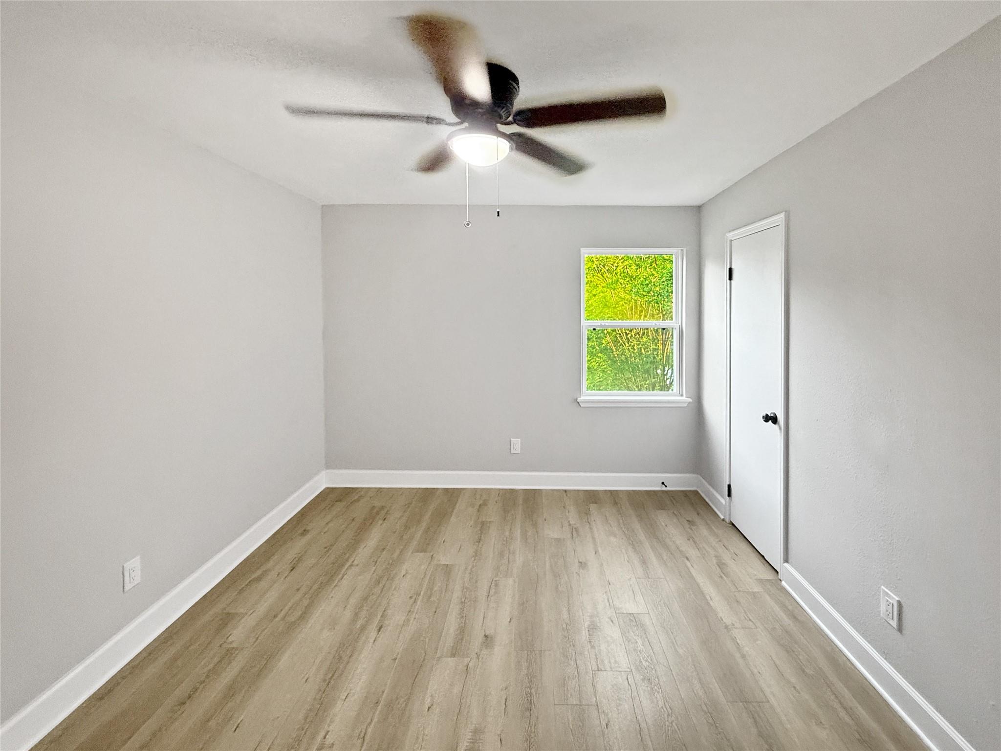 5318 Lacreek Lane
