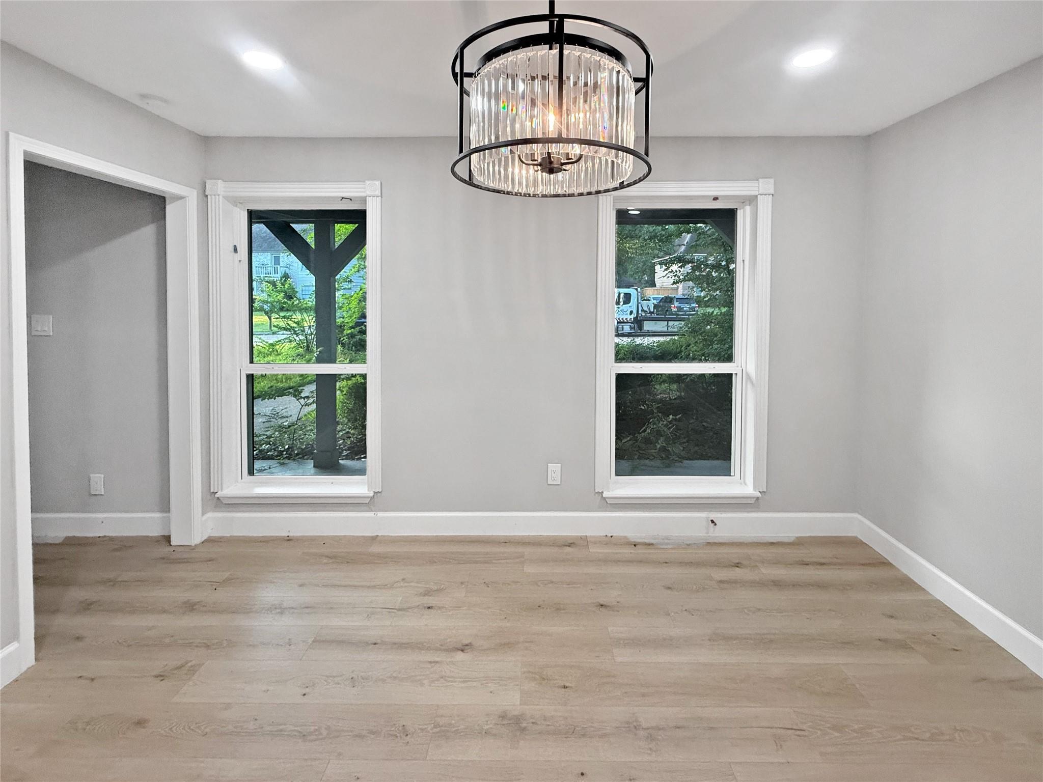 5318 Lacreek Lane