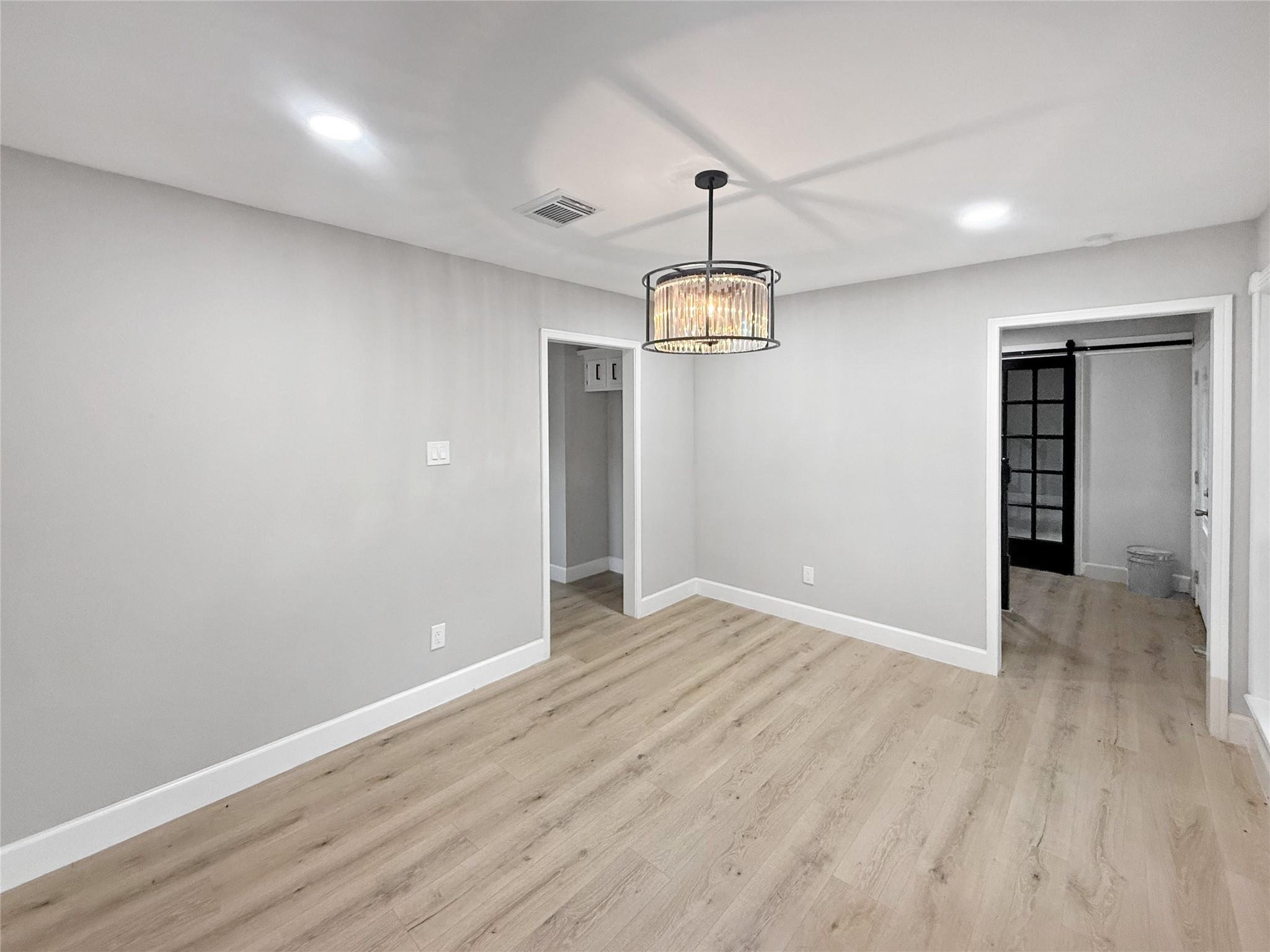 5318 Lacreek Lane