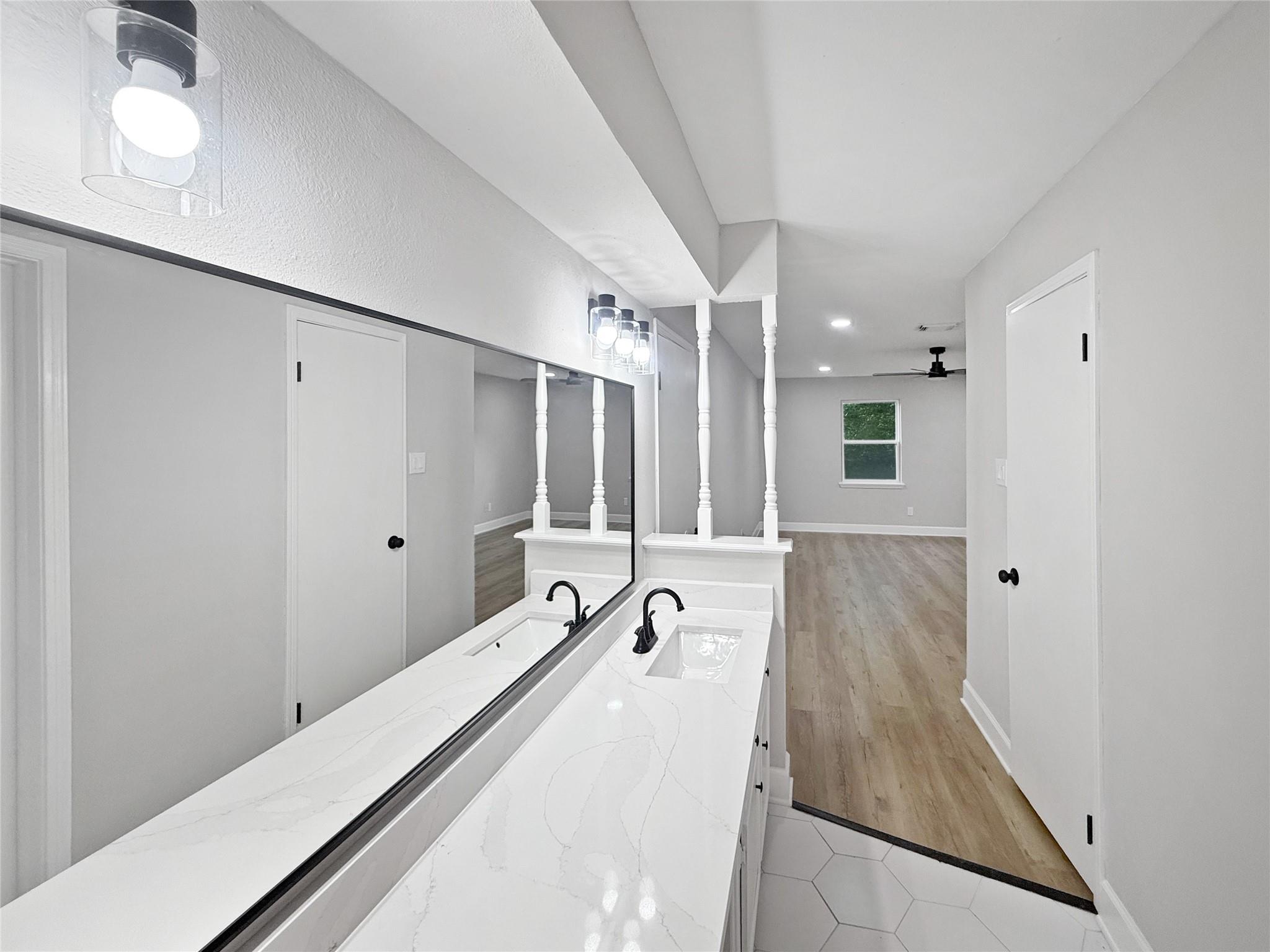 5318 Lacreek Lane