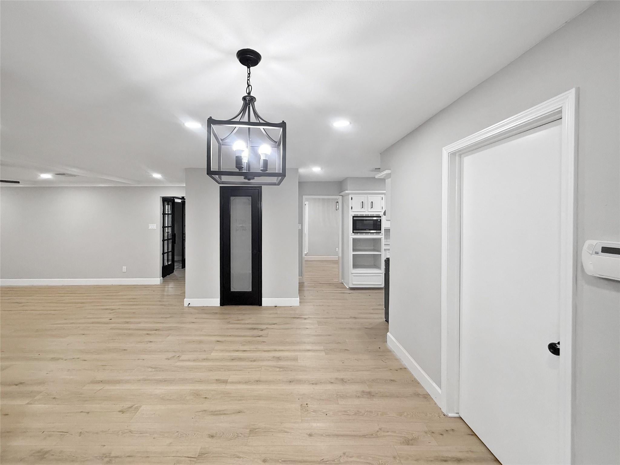 5318 Lacreek Lane