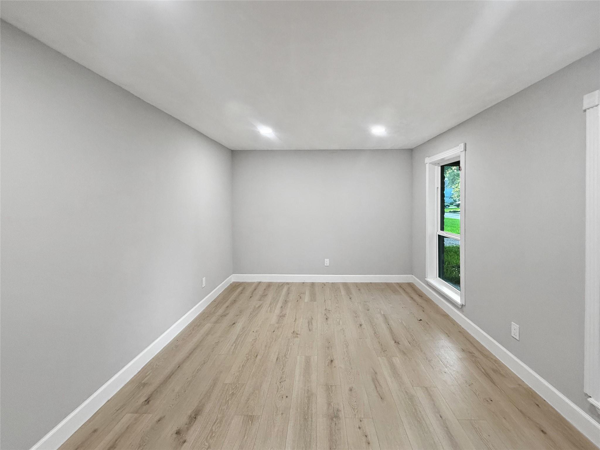5318 Lacreek Lane