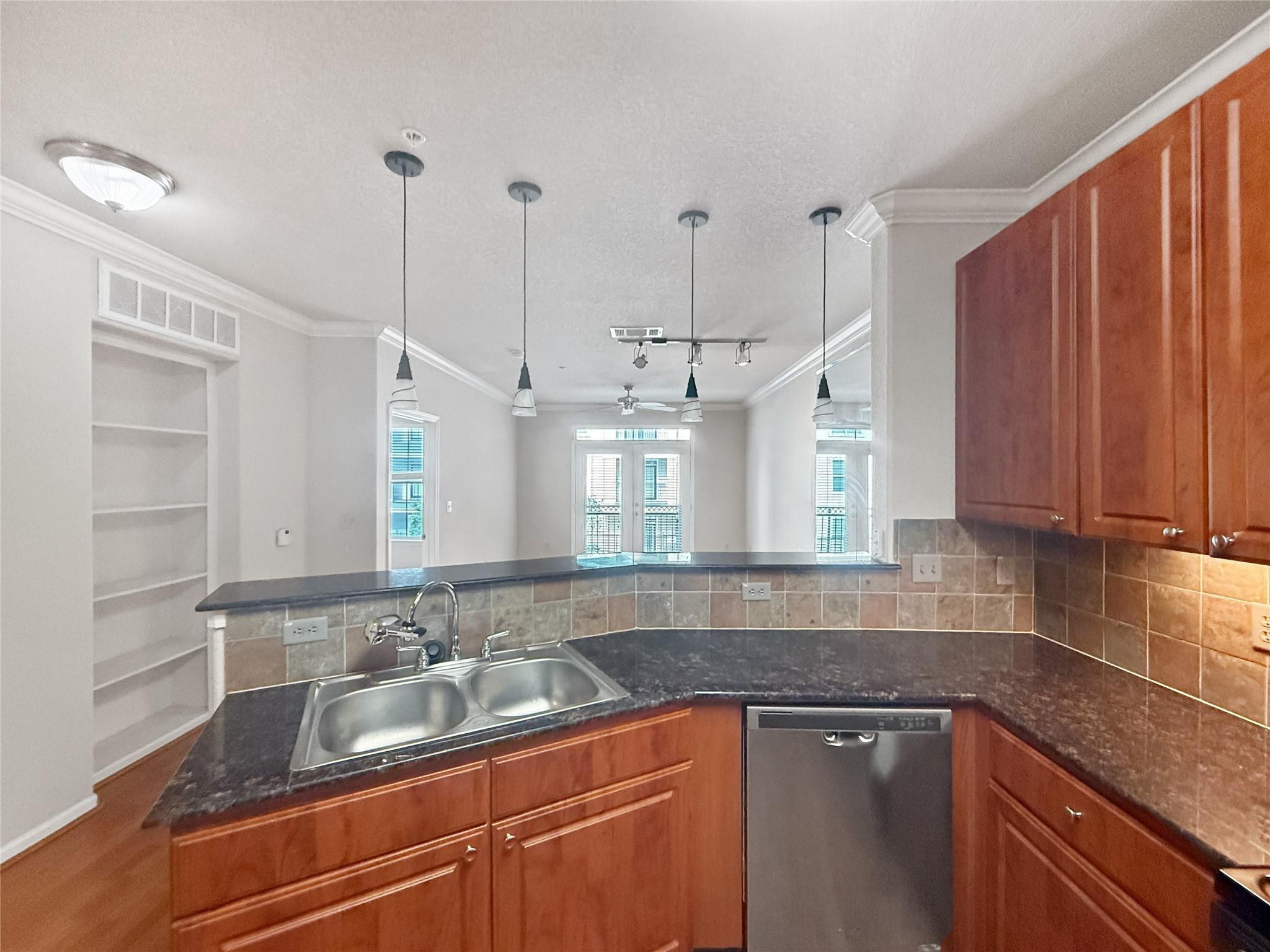 1711 Old Spanish Trail # 240
