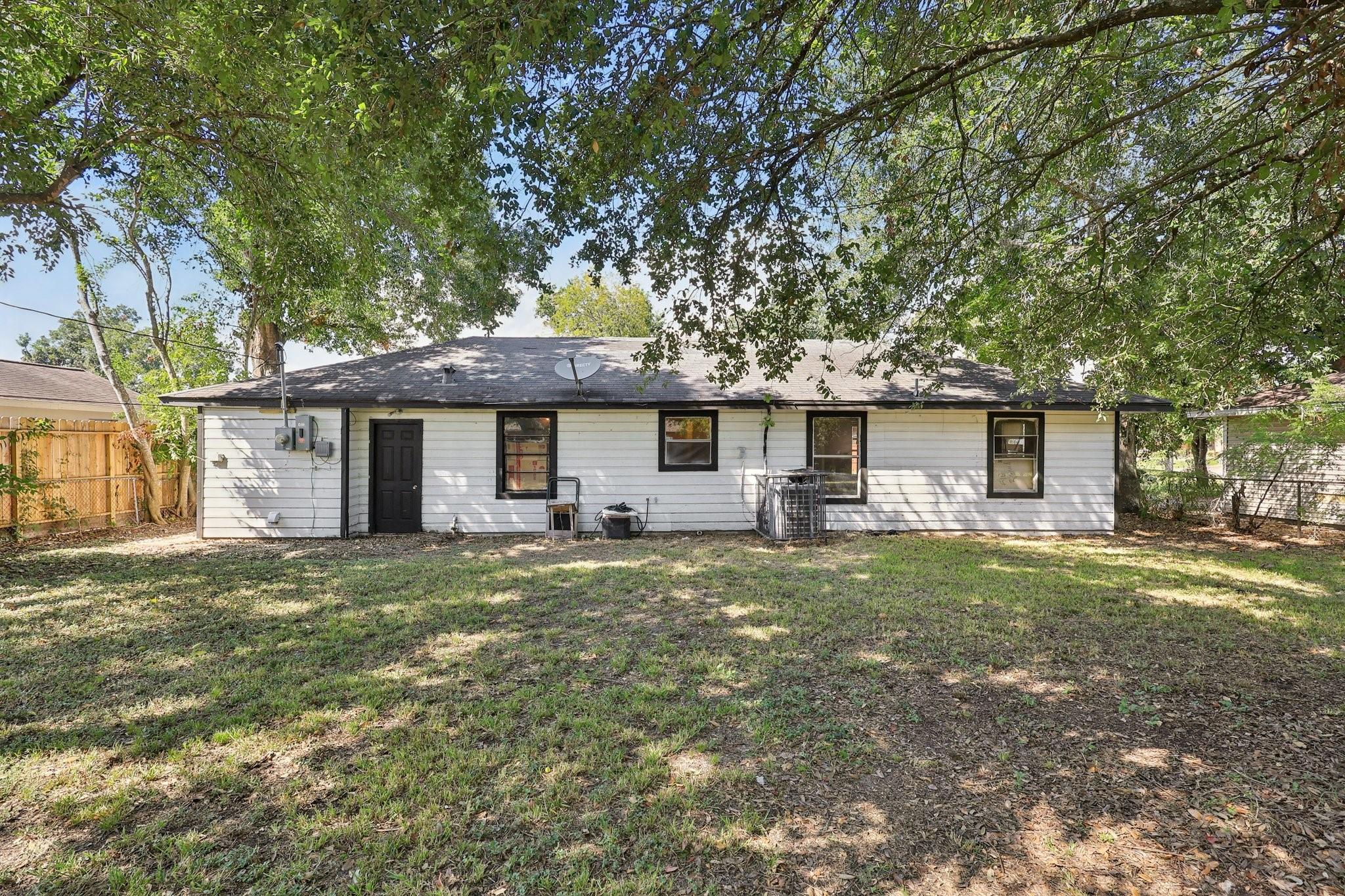 1206 Canterview Drive