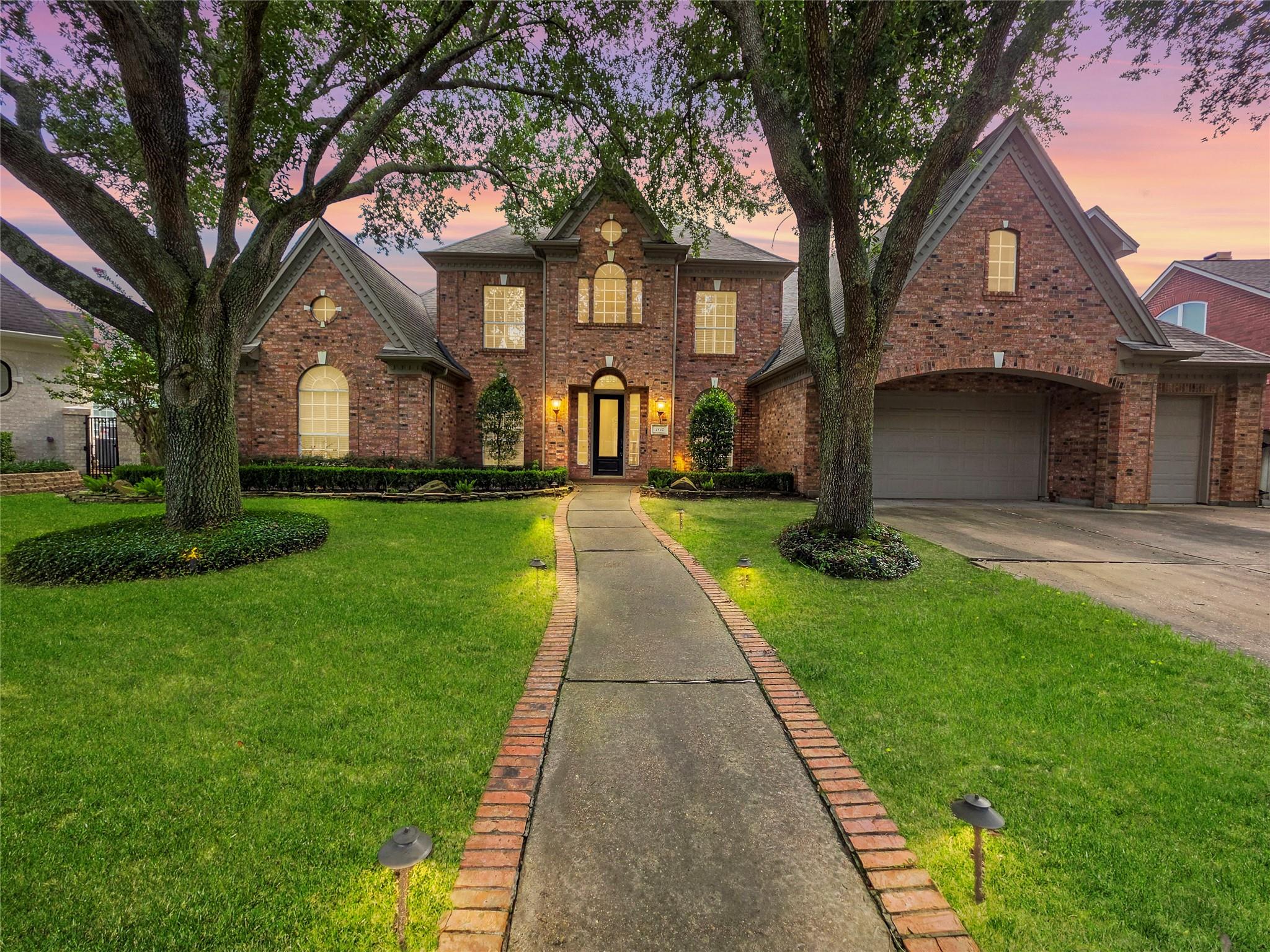 3815 Loch Glen Court
