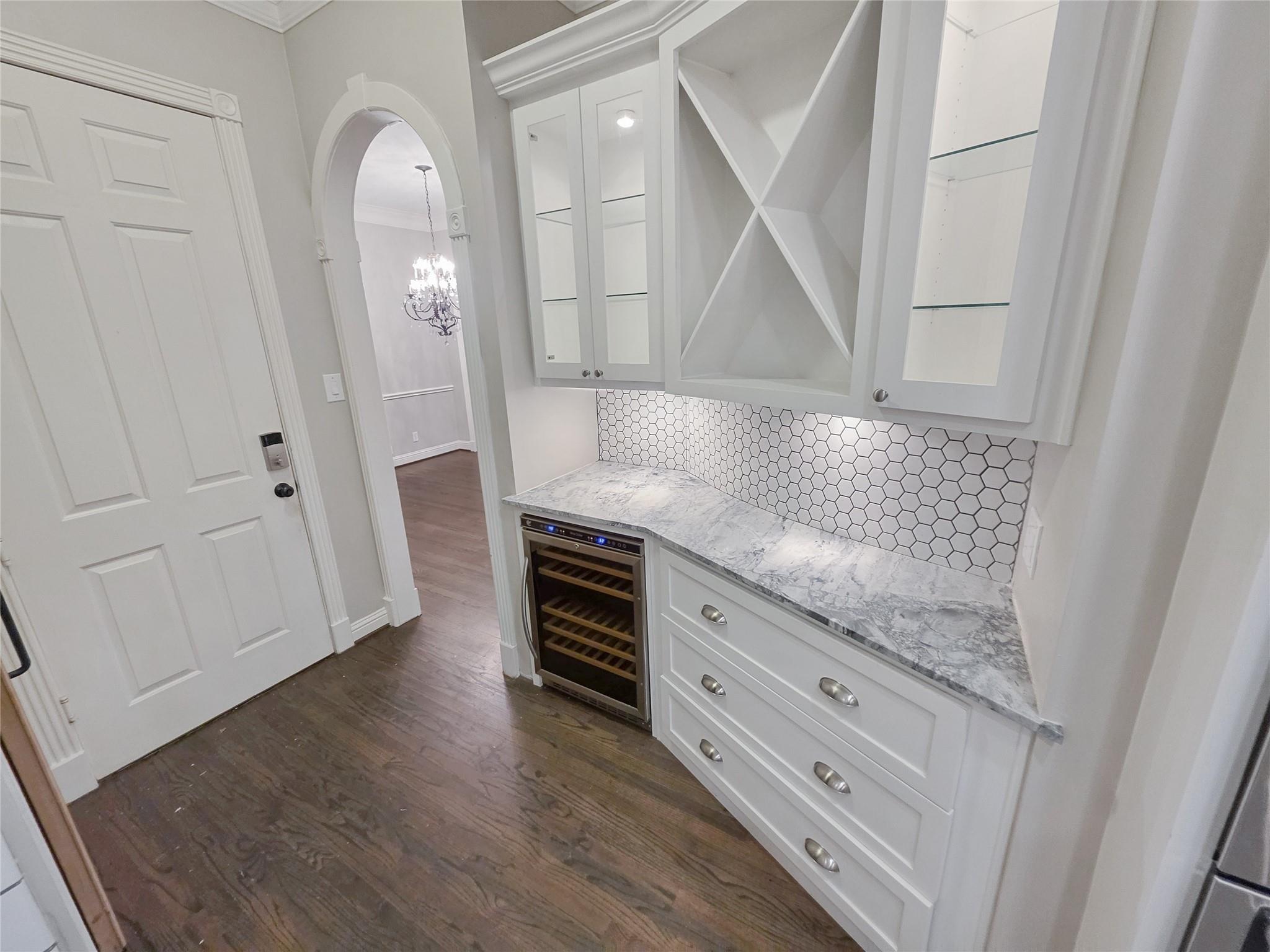 3815 Loch Glen Court