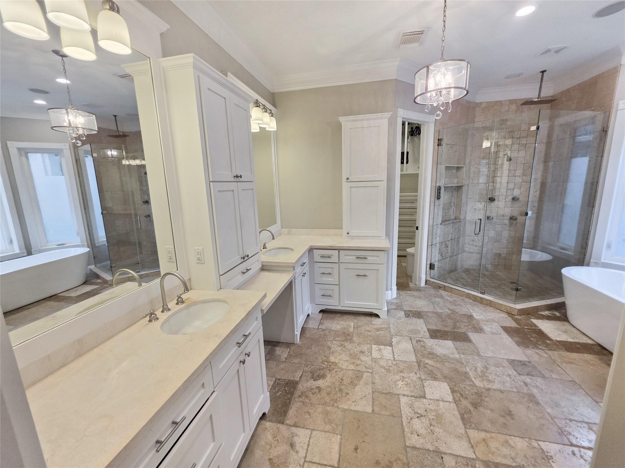 3815 Loch Glen Court
