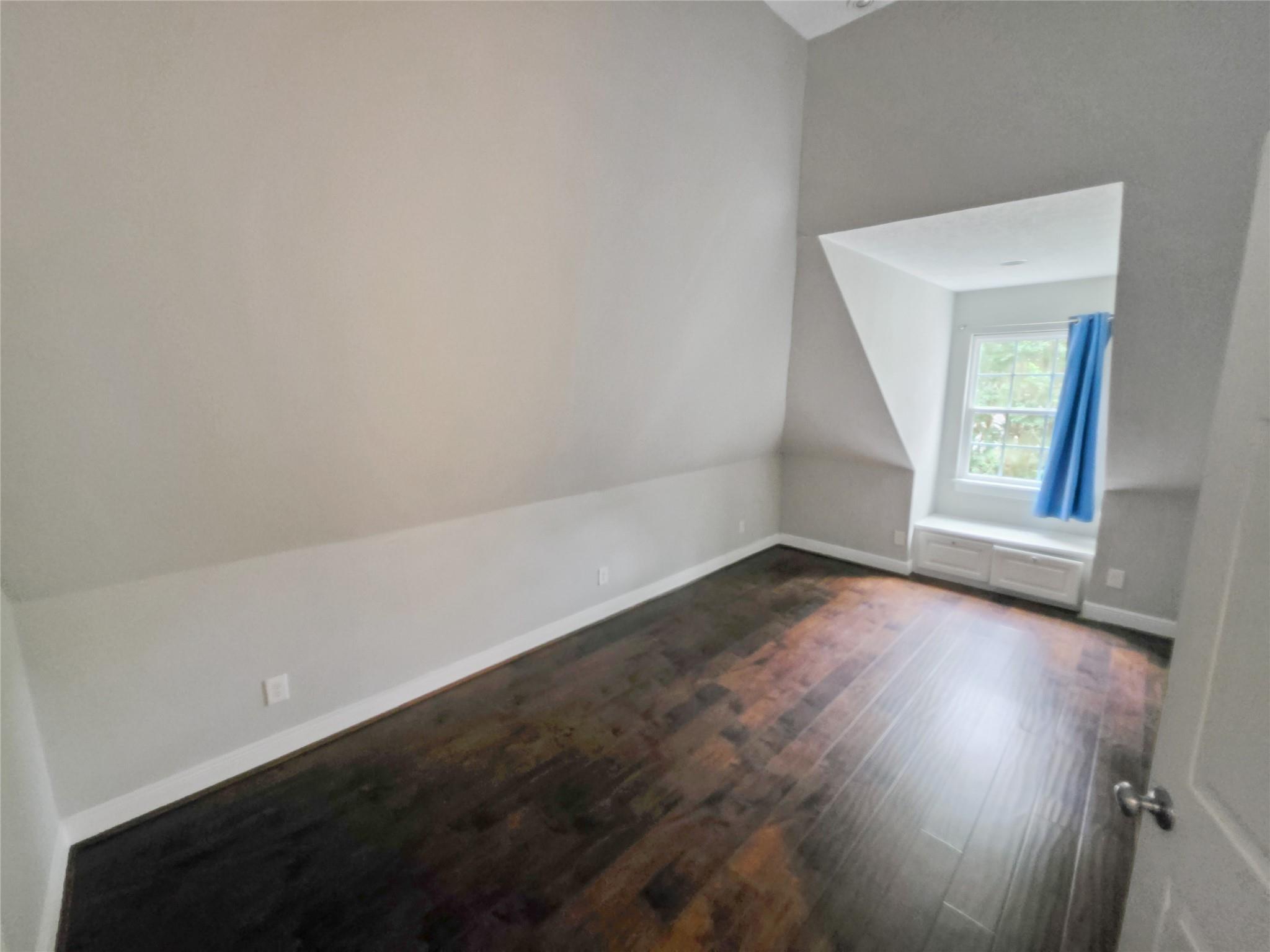 3815 Loch Glen Court
