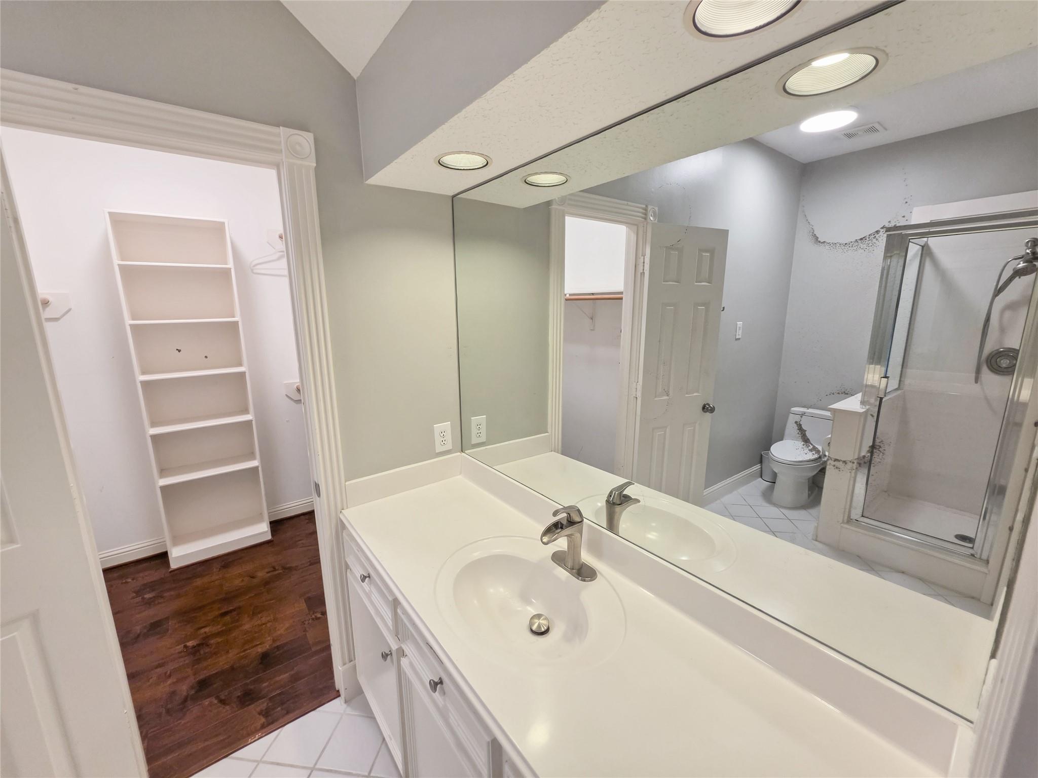 3815 Loch Glen Court