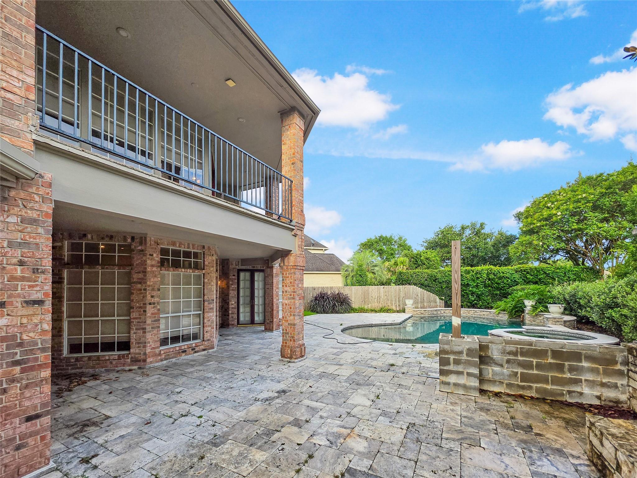 3815 Loch Glen Court