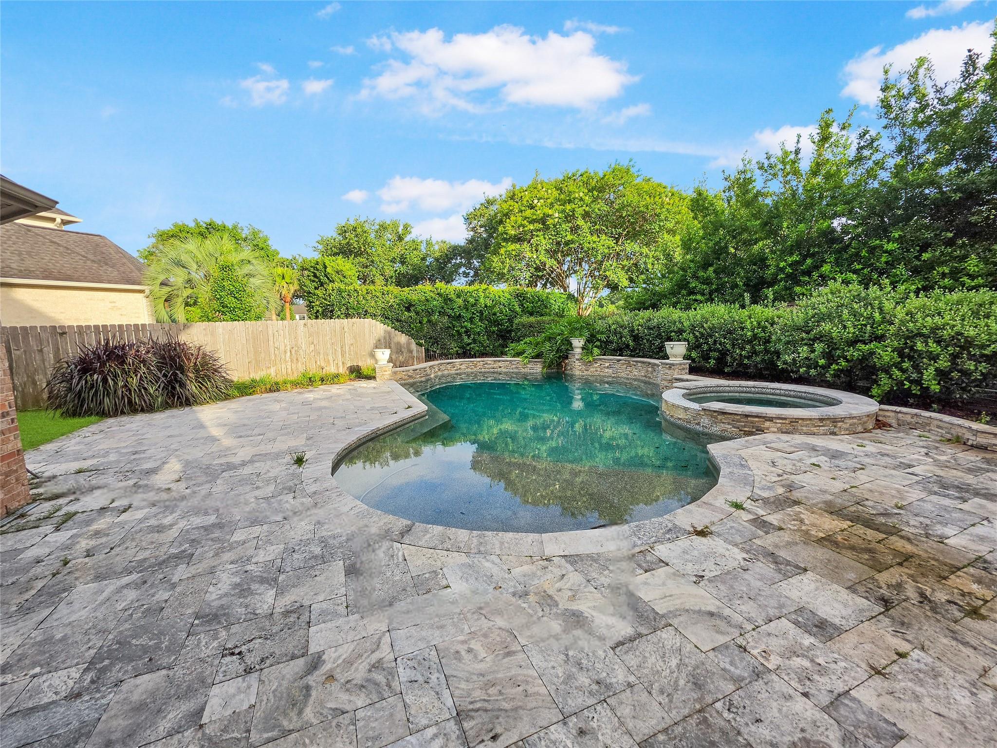 3815 Loch Glen Court