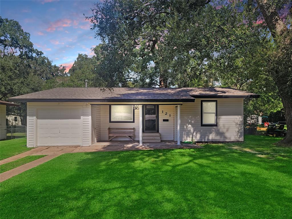 121 Wisteria Street
