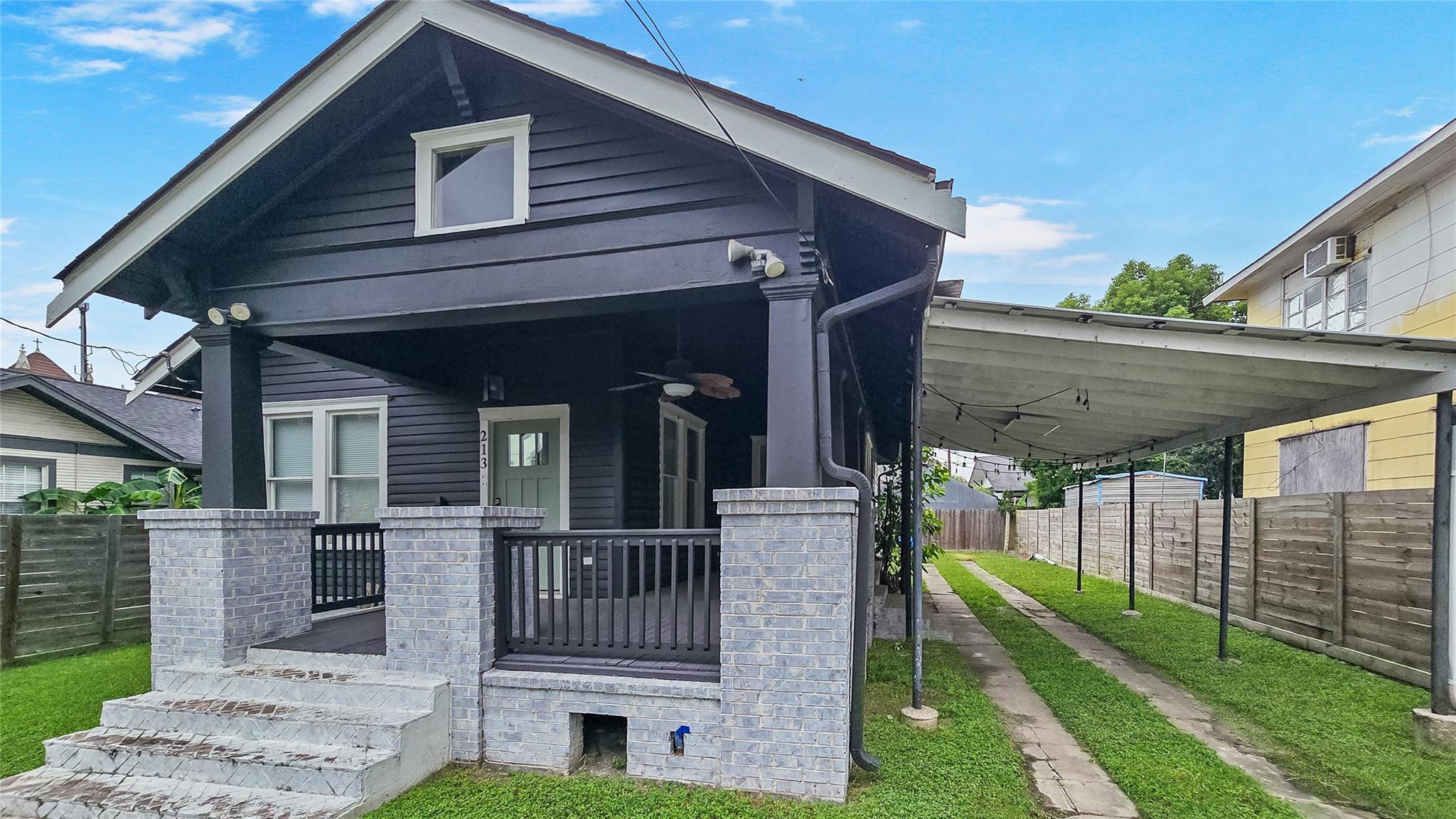 213 Grace Street