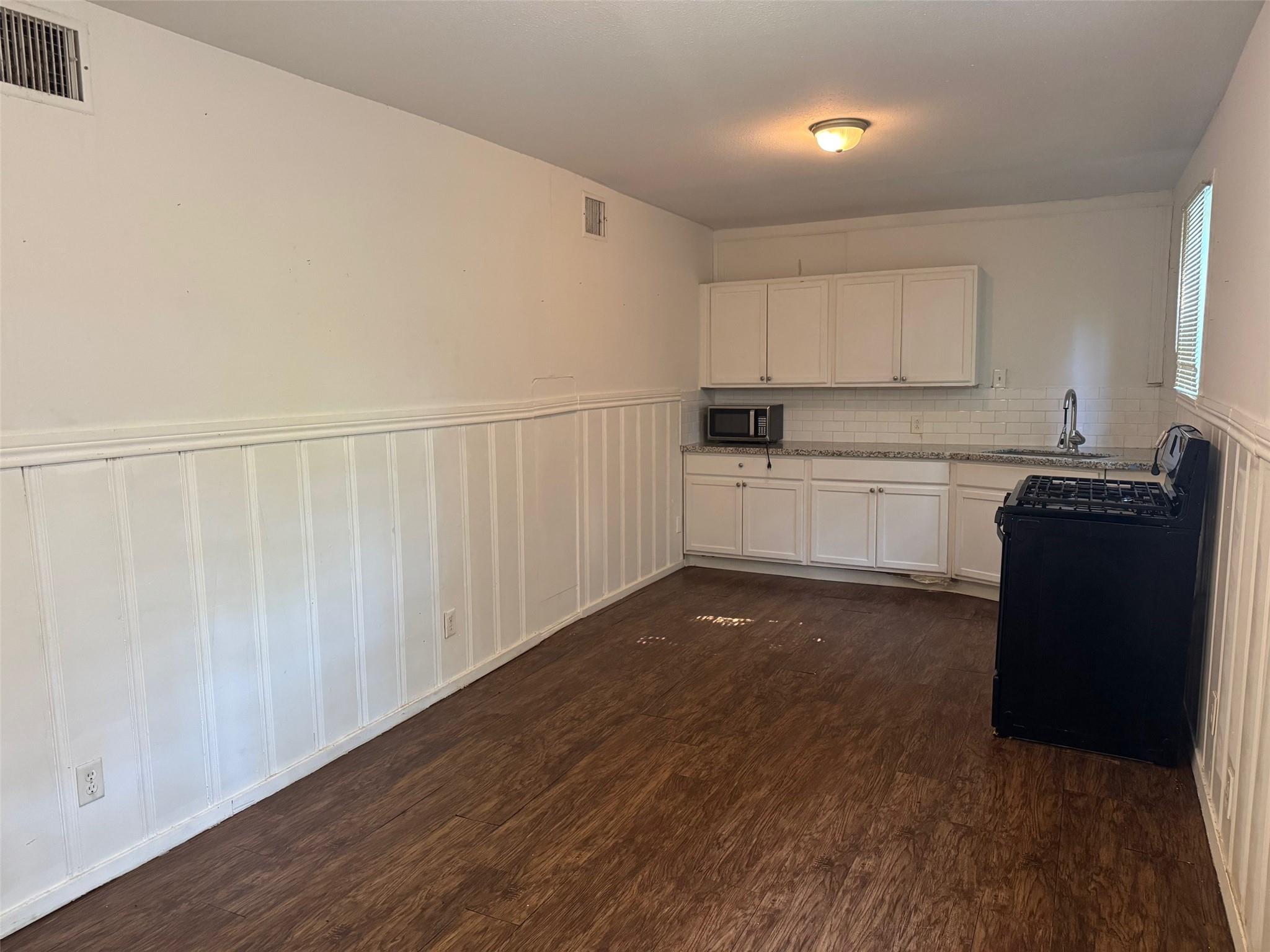 1104 Maple 1/2 Street # 2