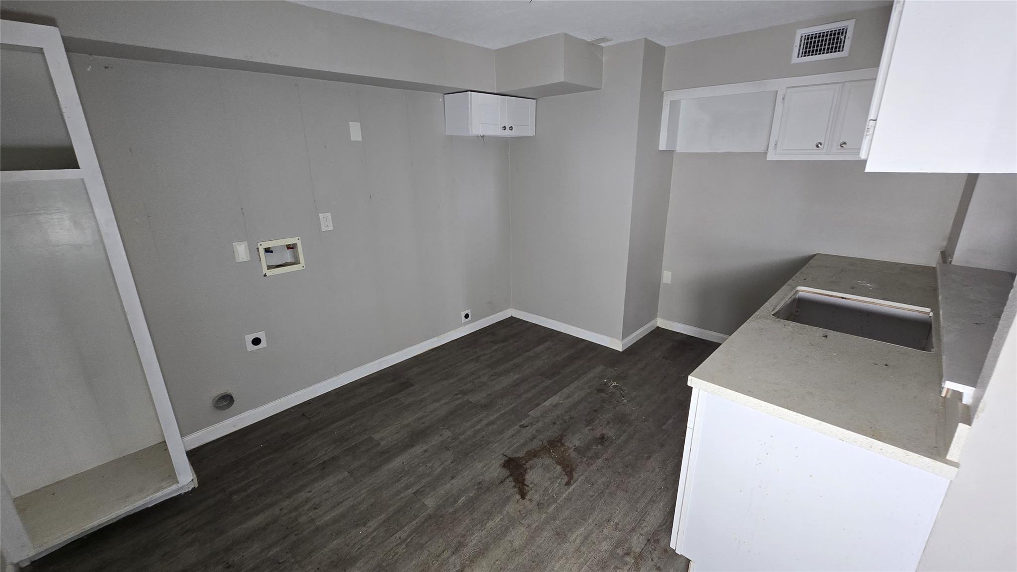 6723 South Loop E # 9