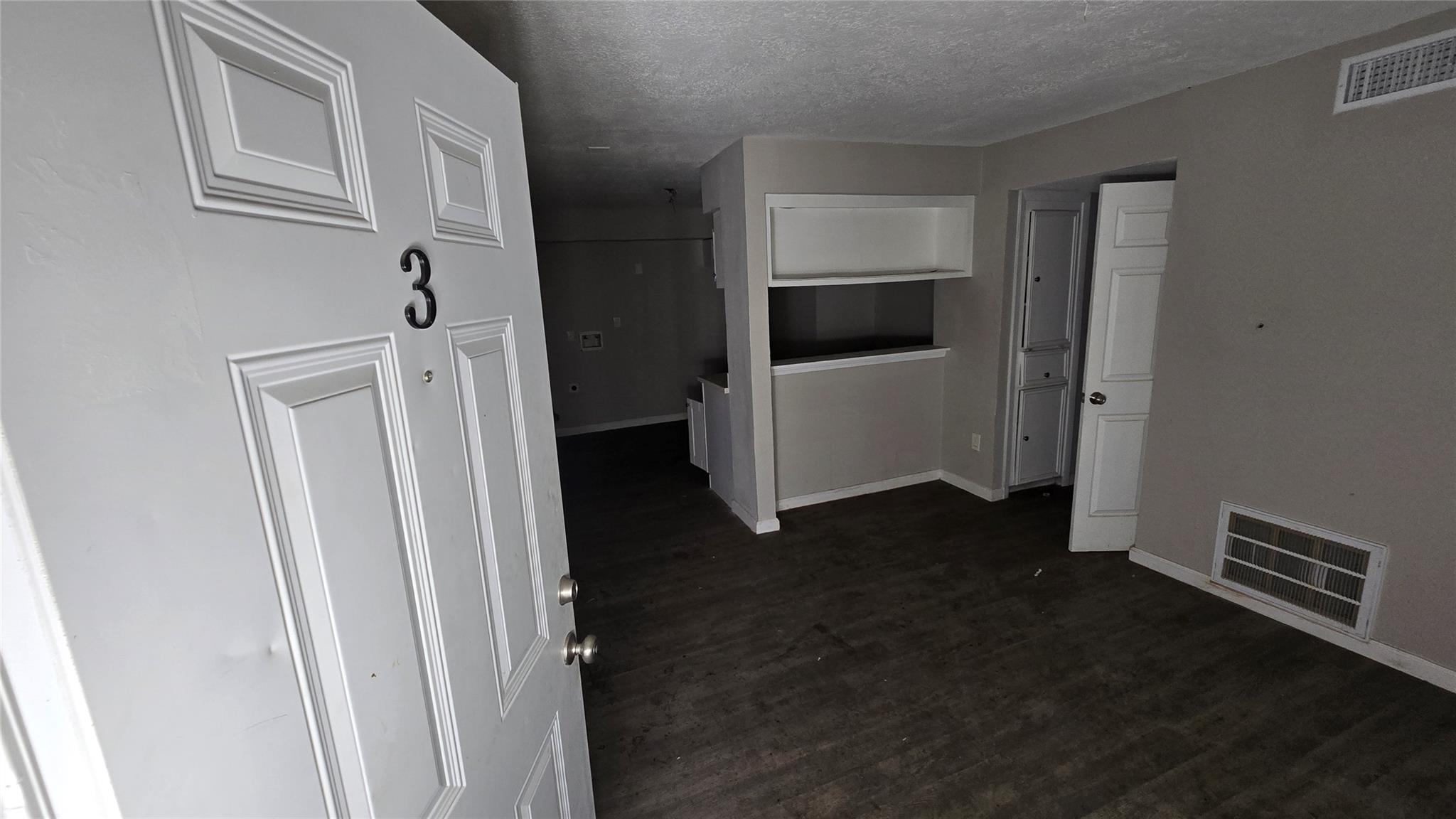 6723 South Loop E # 9