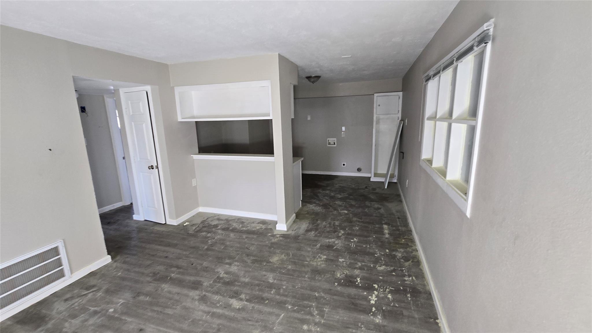 6723 South Loop E # 9