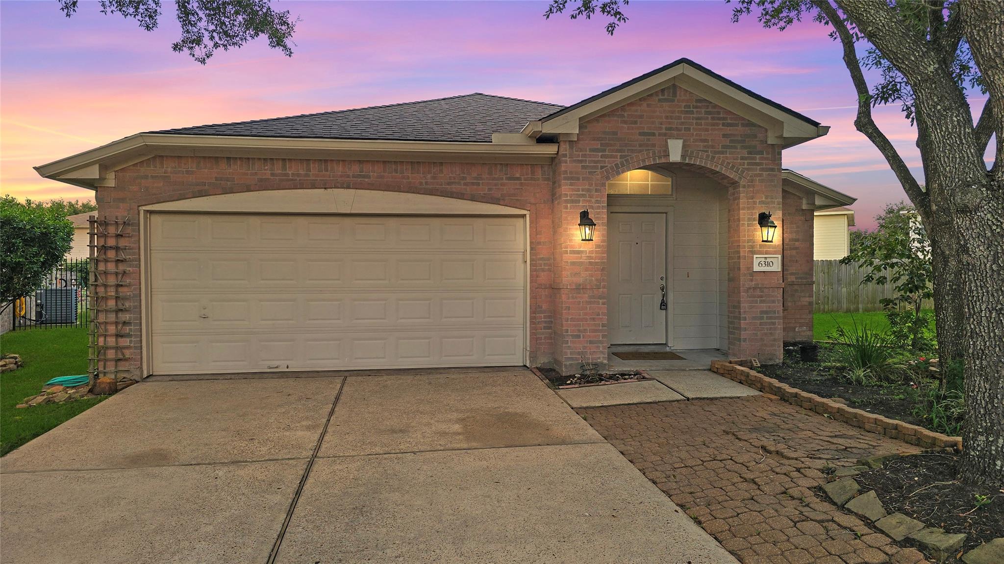 6310 Macquarie Drive