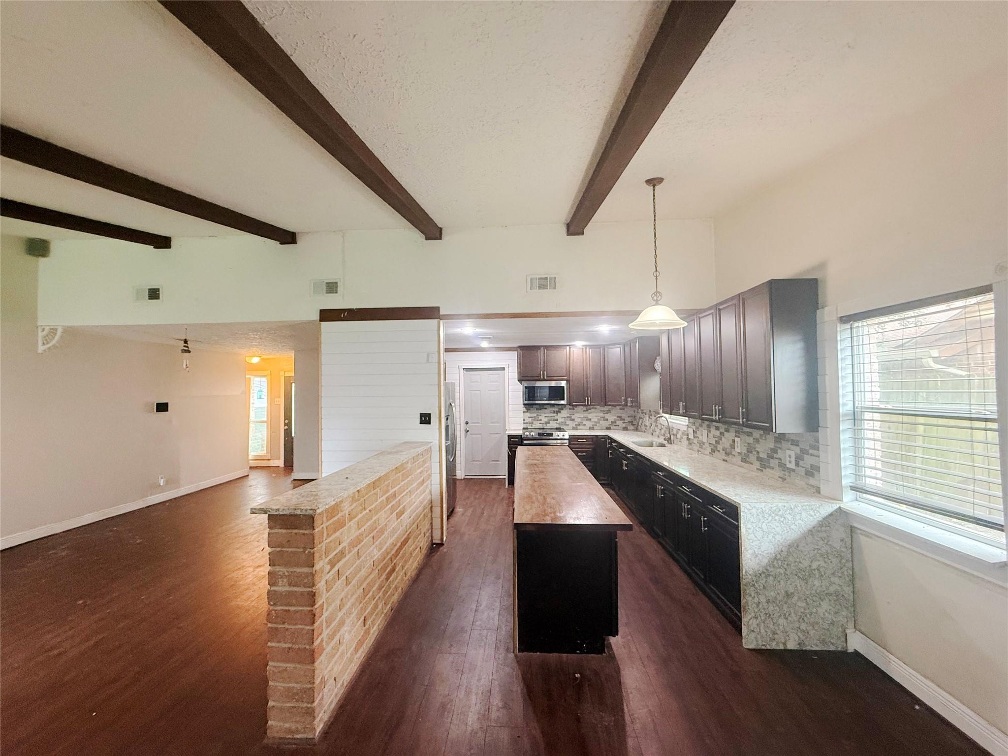 3731 Nutwood Lane