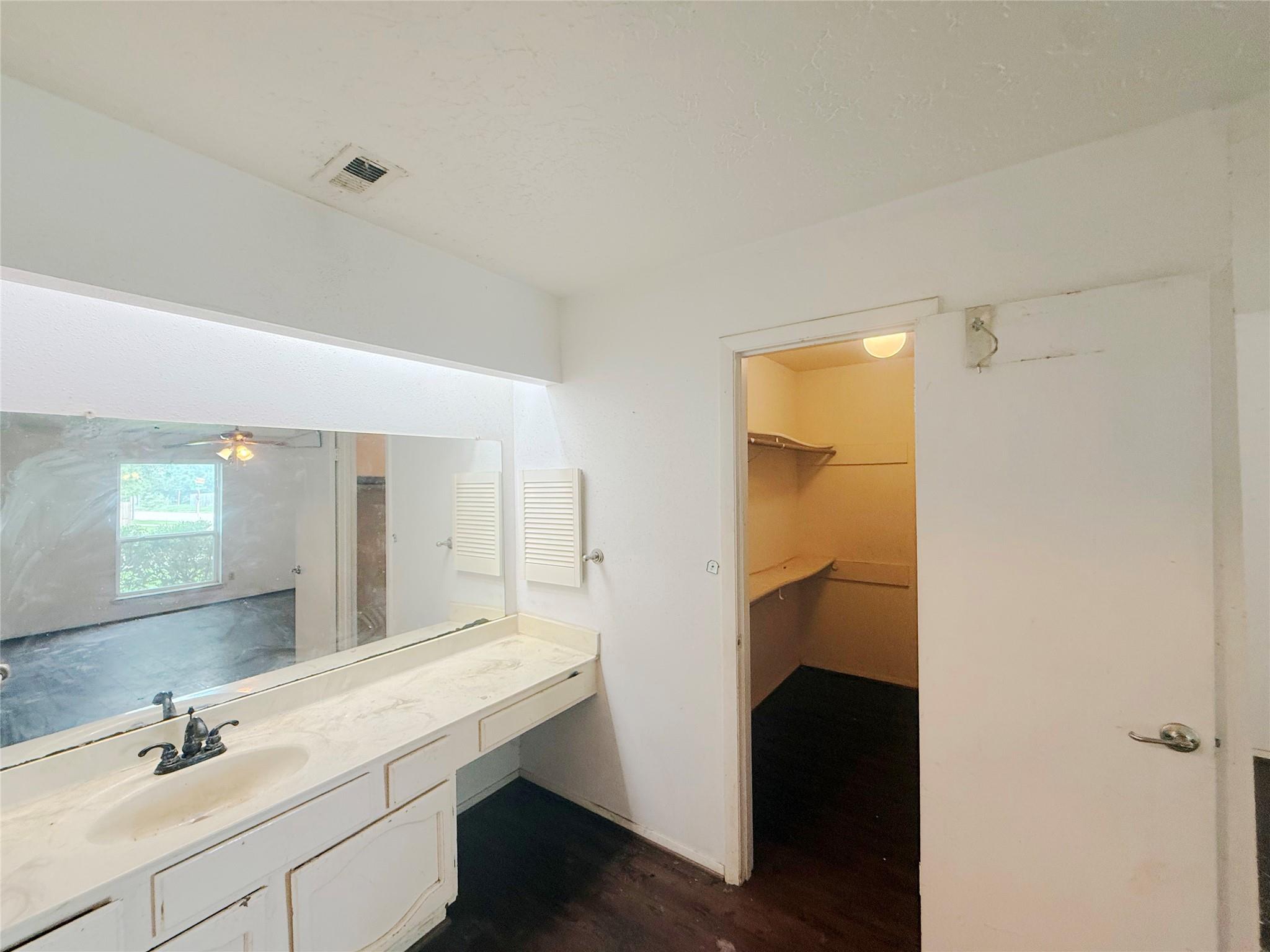 3731 Nutwood Lane