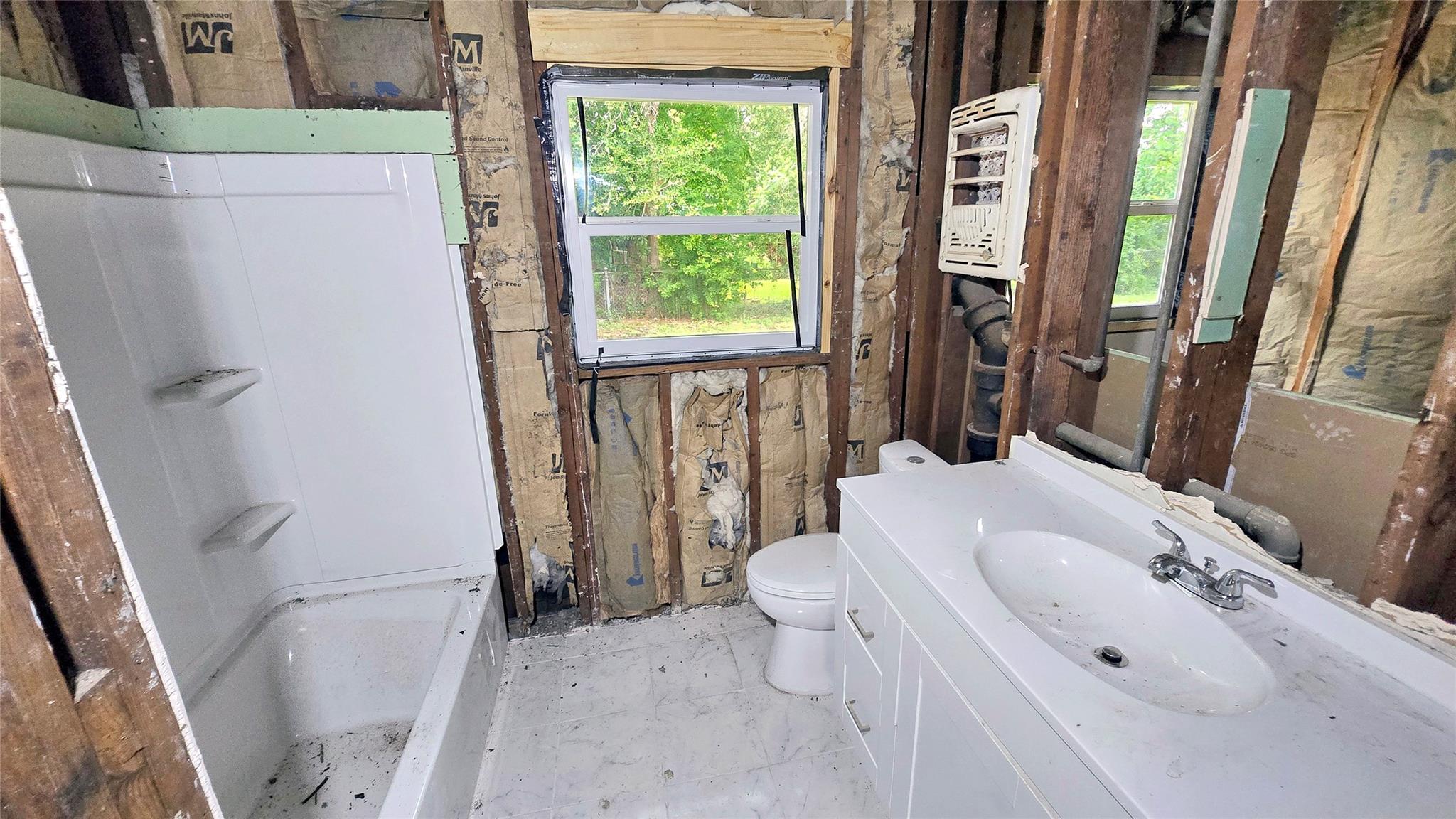 6027 Kenilwood Drive