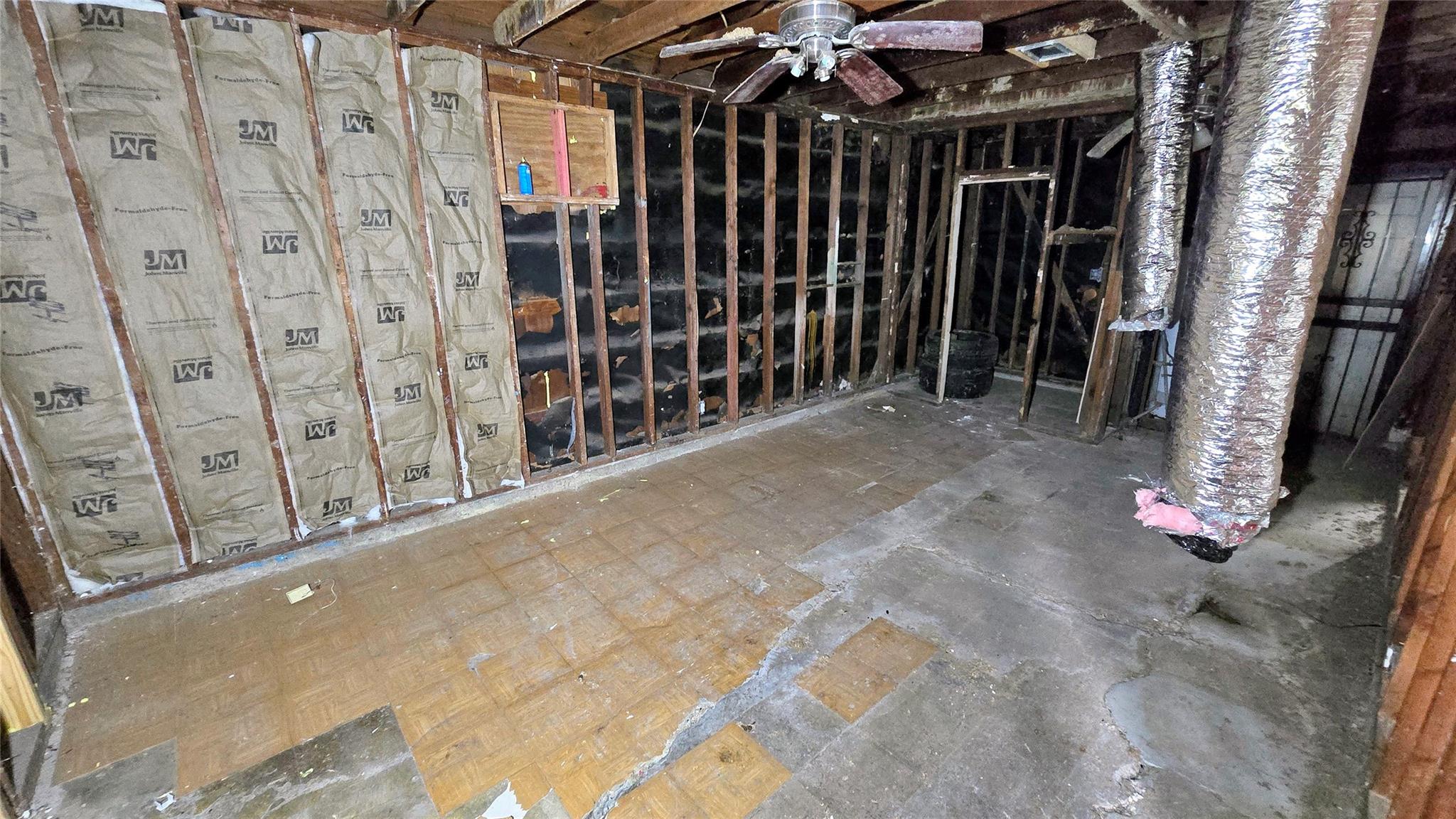 6027 Kenilwood Drive