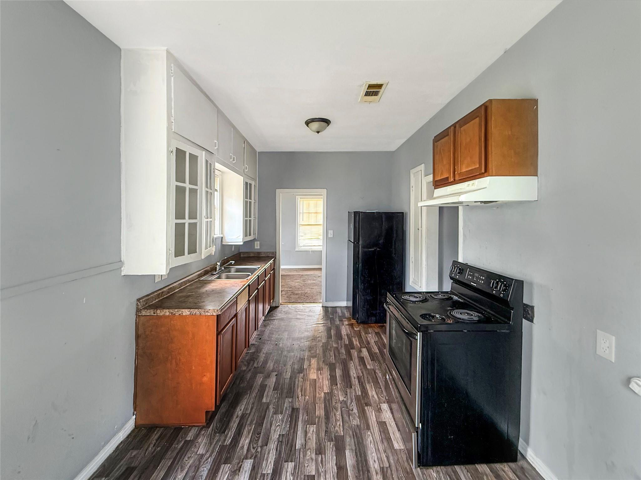 2100 Angelina Street