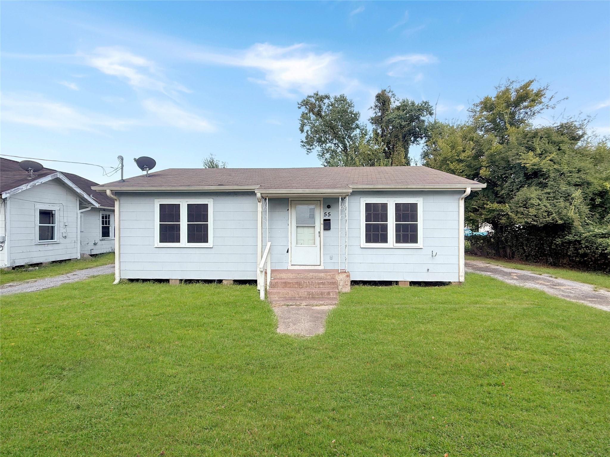 2100 Angelina Street