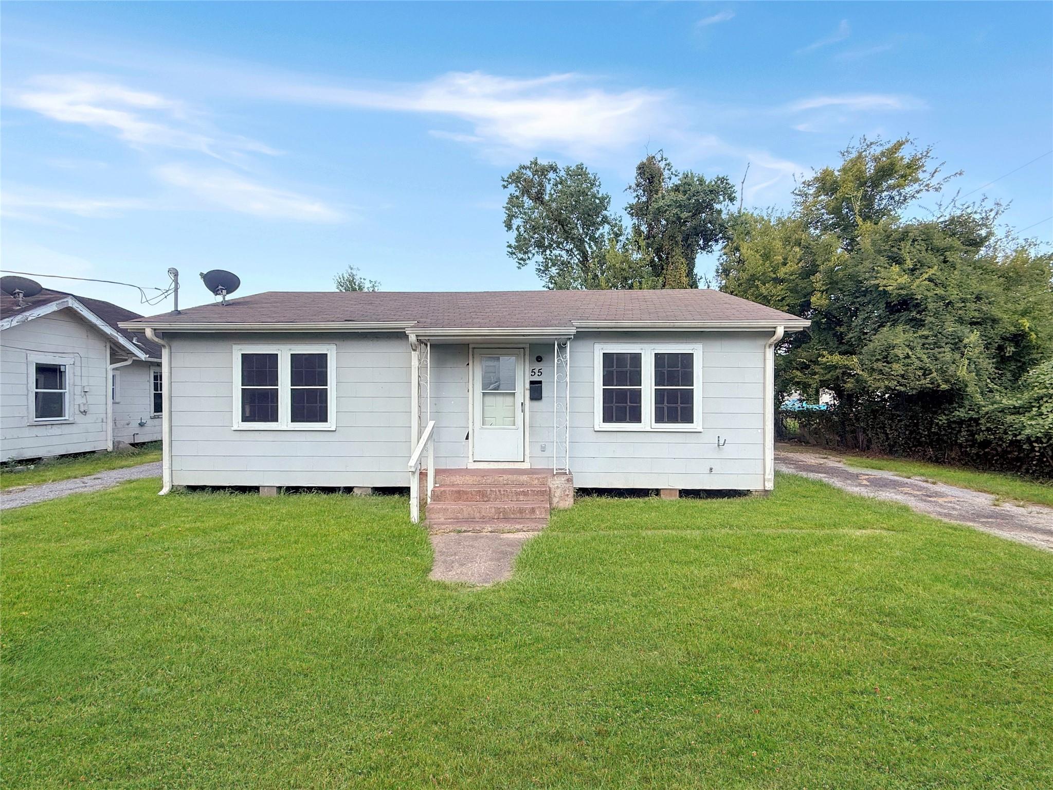 2100 Angelina Street