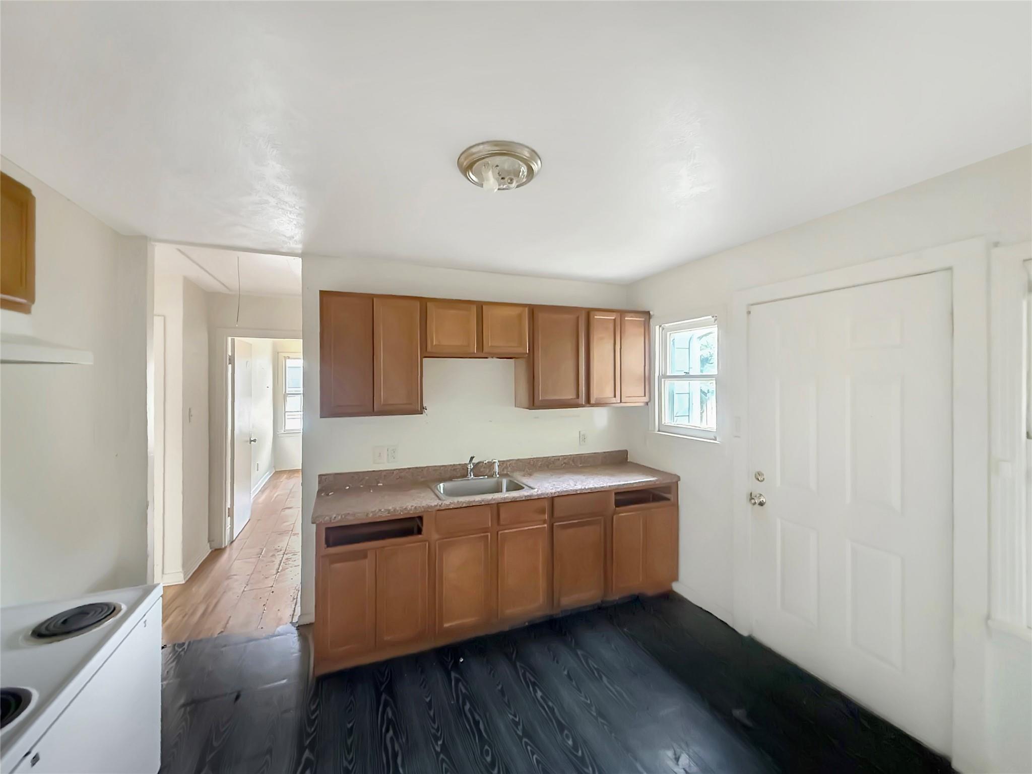 2100 Angelina Street