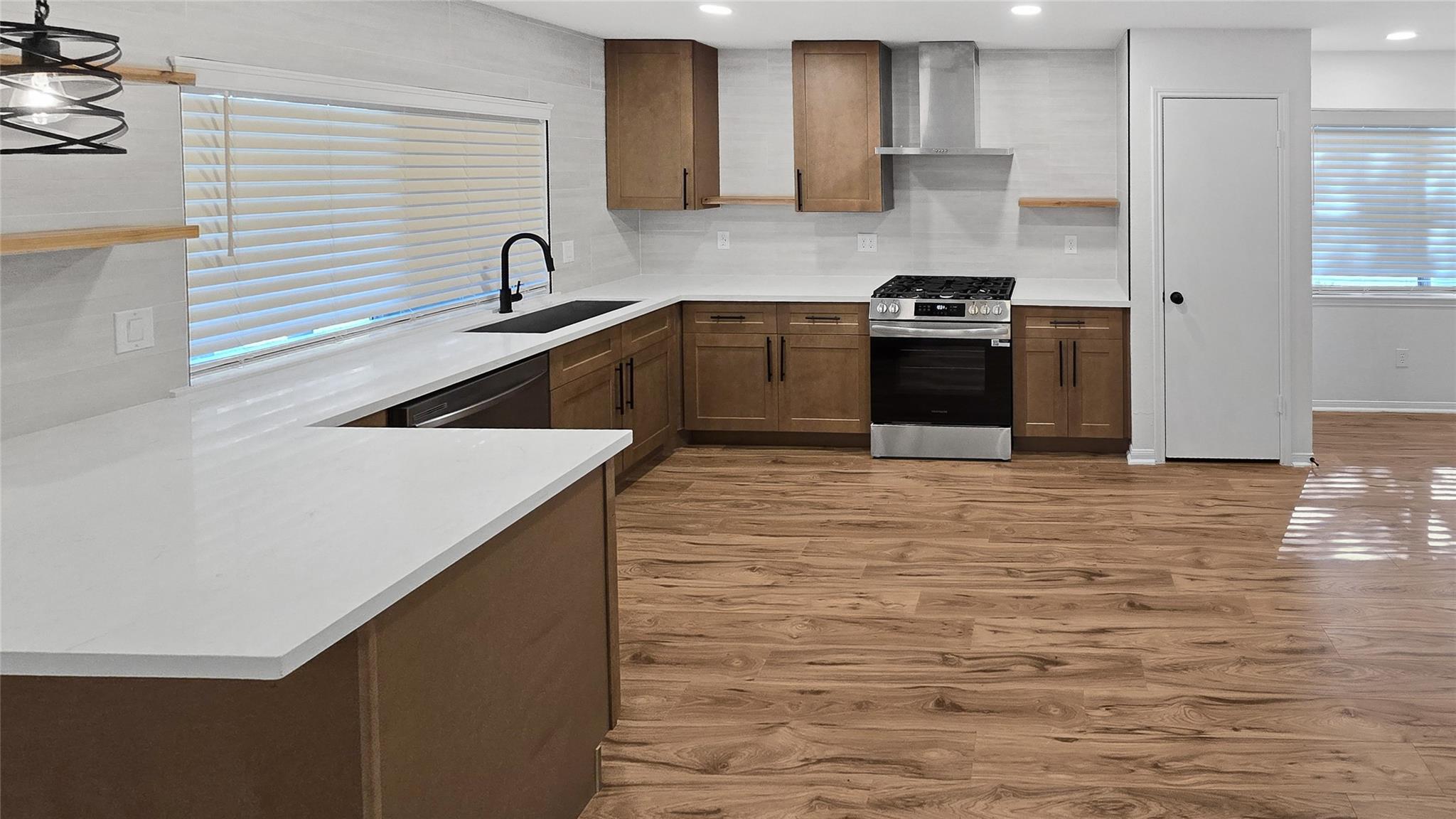 2331 Planters Street