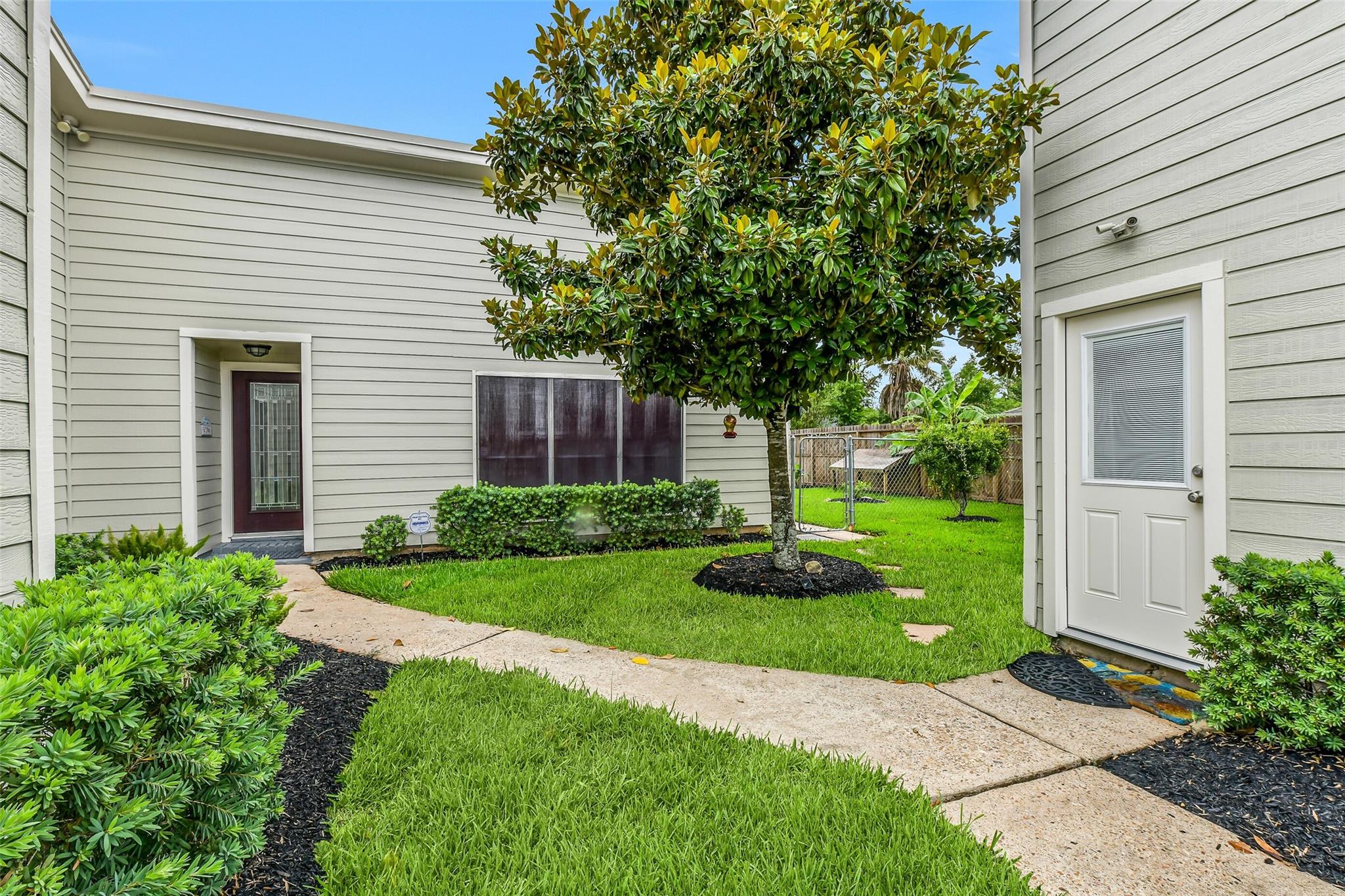 5206 Appleblossom Lane