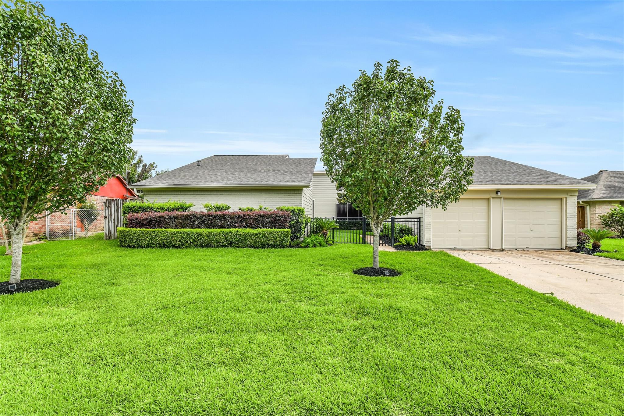 5206 Appleblossom Lane