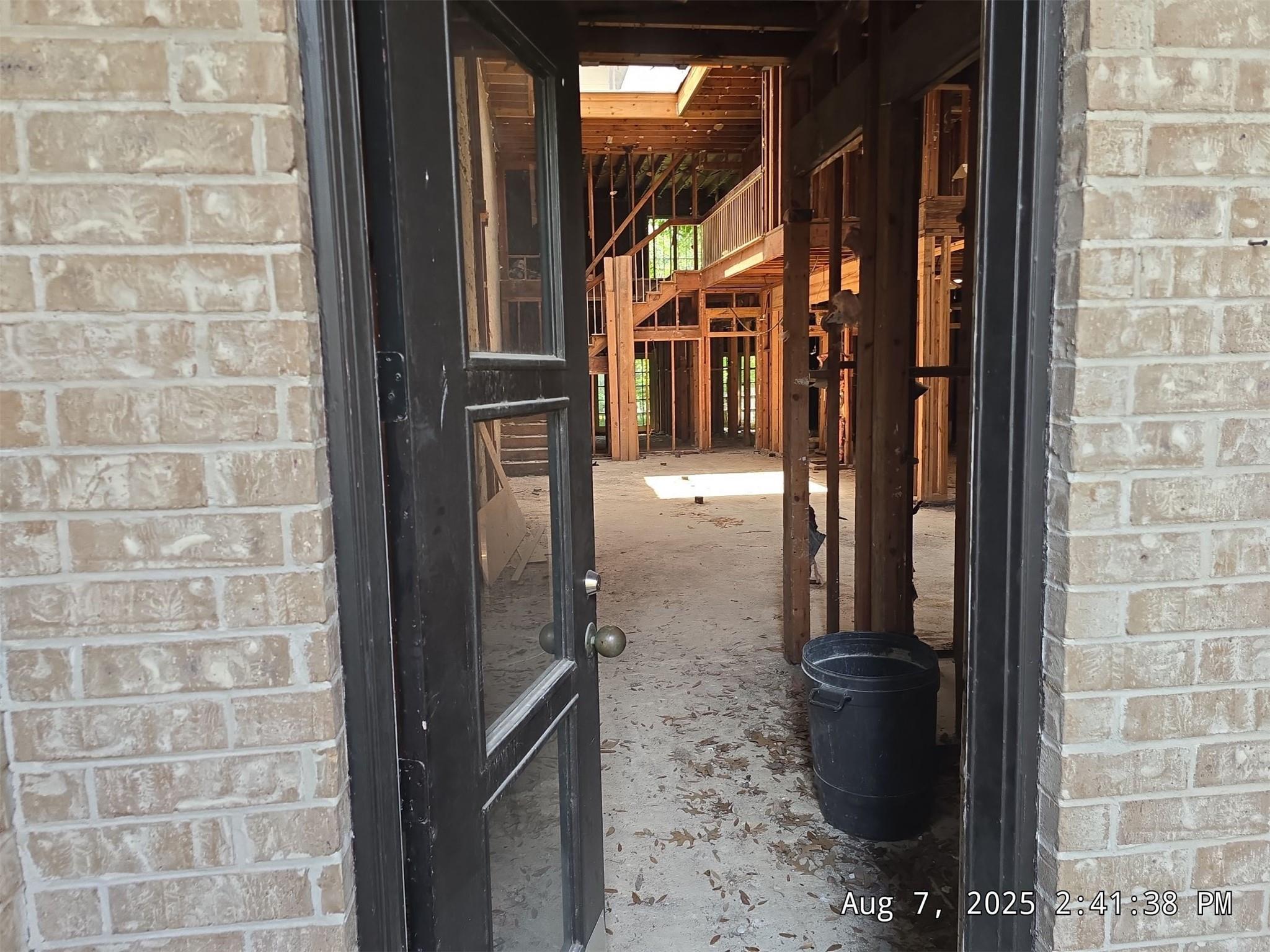 10 S Briar Hollow Lane # 15