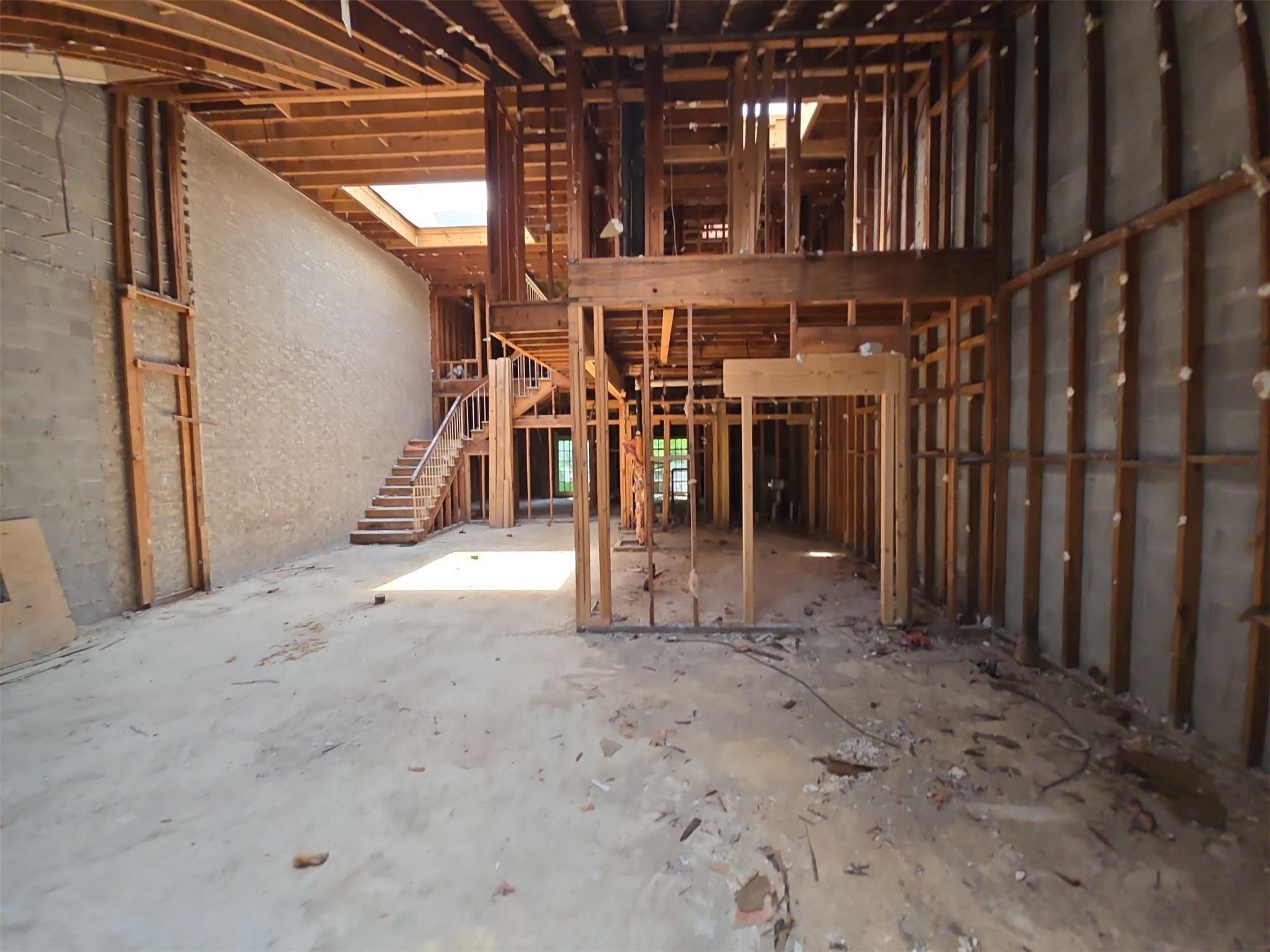 10 S Briar Hollow Lane # 15