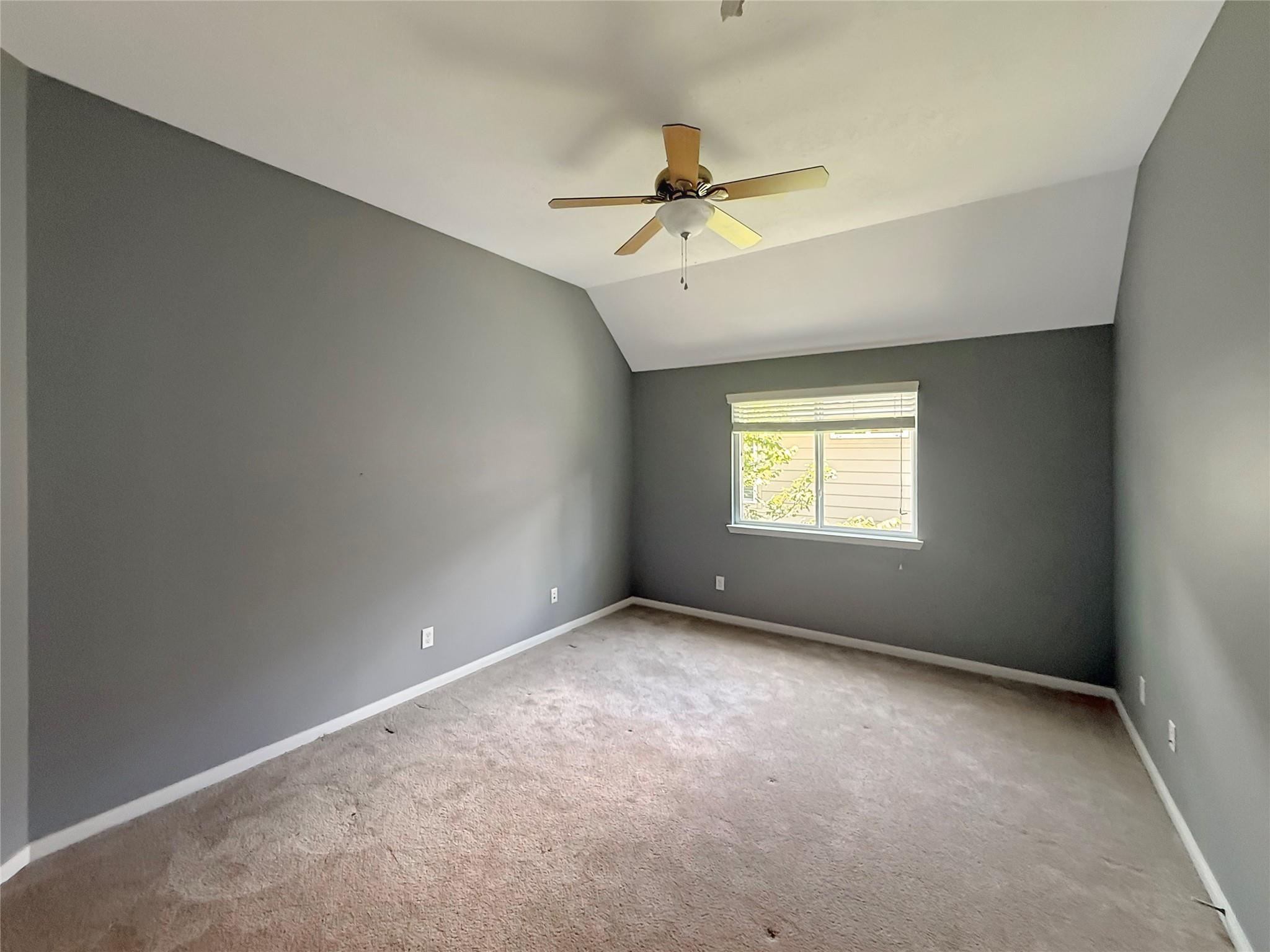 3215 London Lane