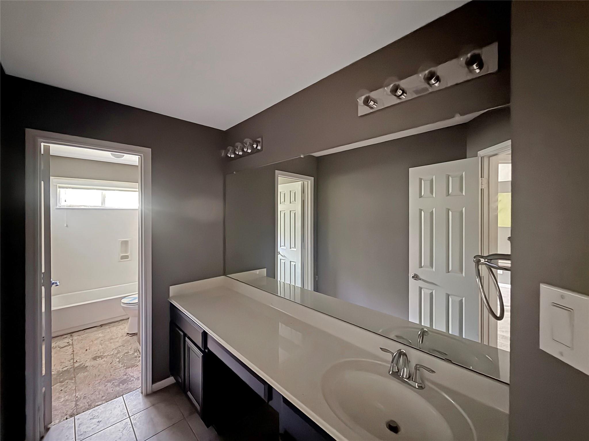3215 London Lane