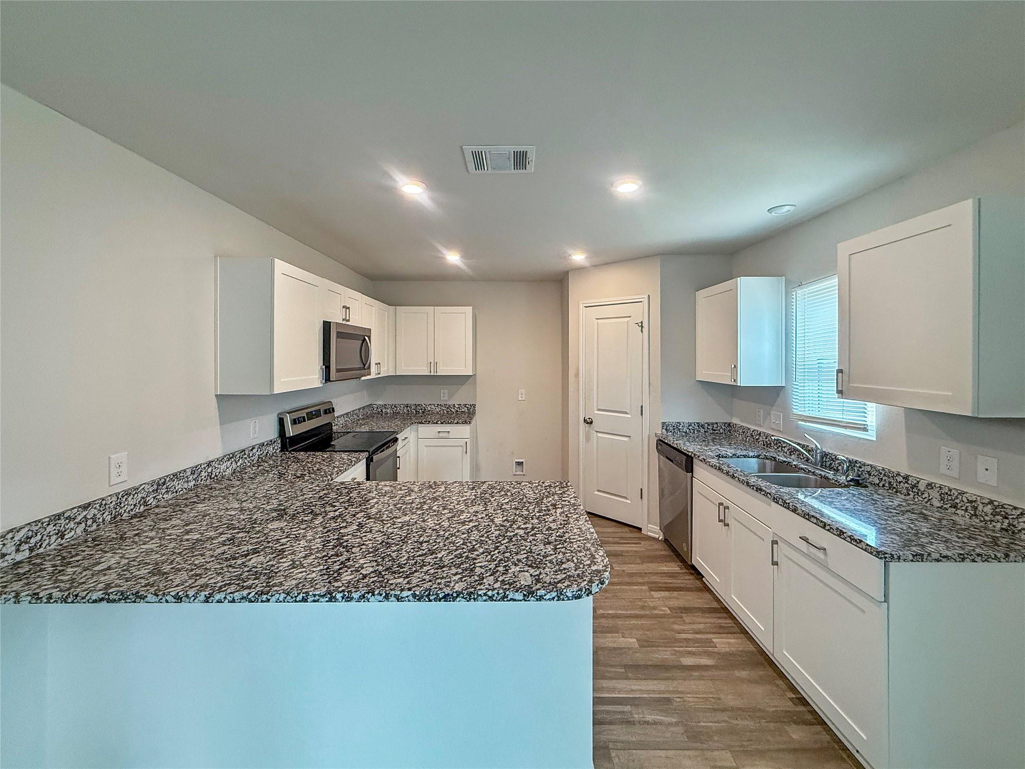 10123 Cerritos Drive